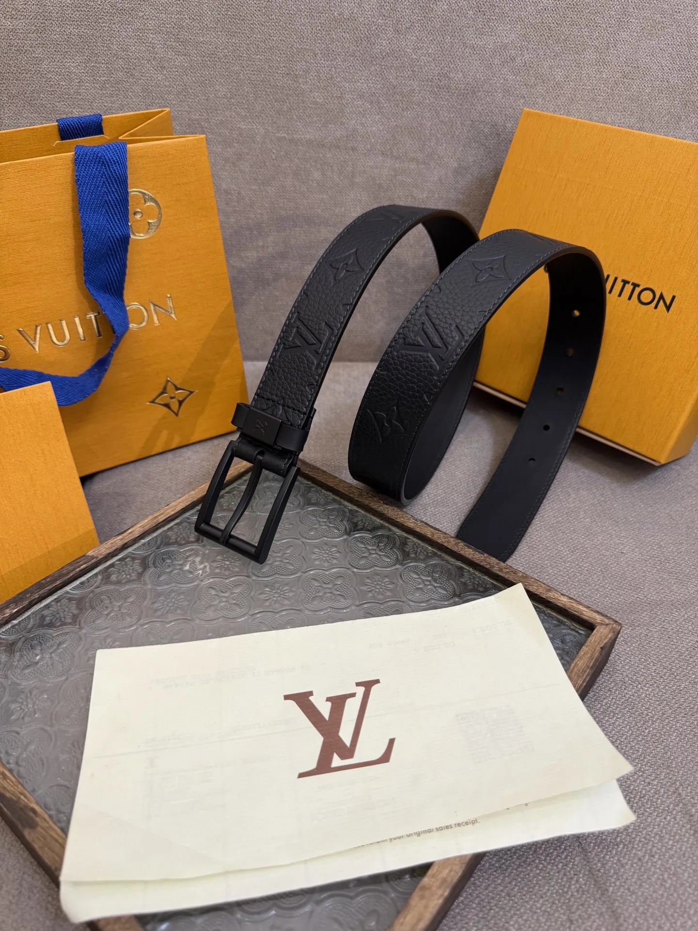 LOUIS VUITTON 新作黒のウエスタンスタイルのウエストバンド - 画像 (4)