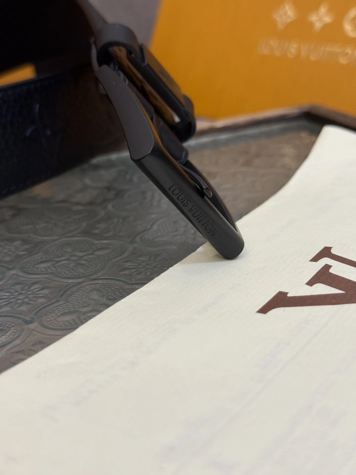 LOUIS VUITTON 新作黒のウエスタンスタイルのウエストバンド - 画像 (7)