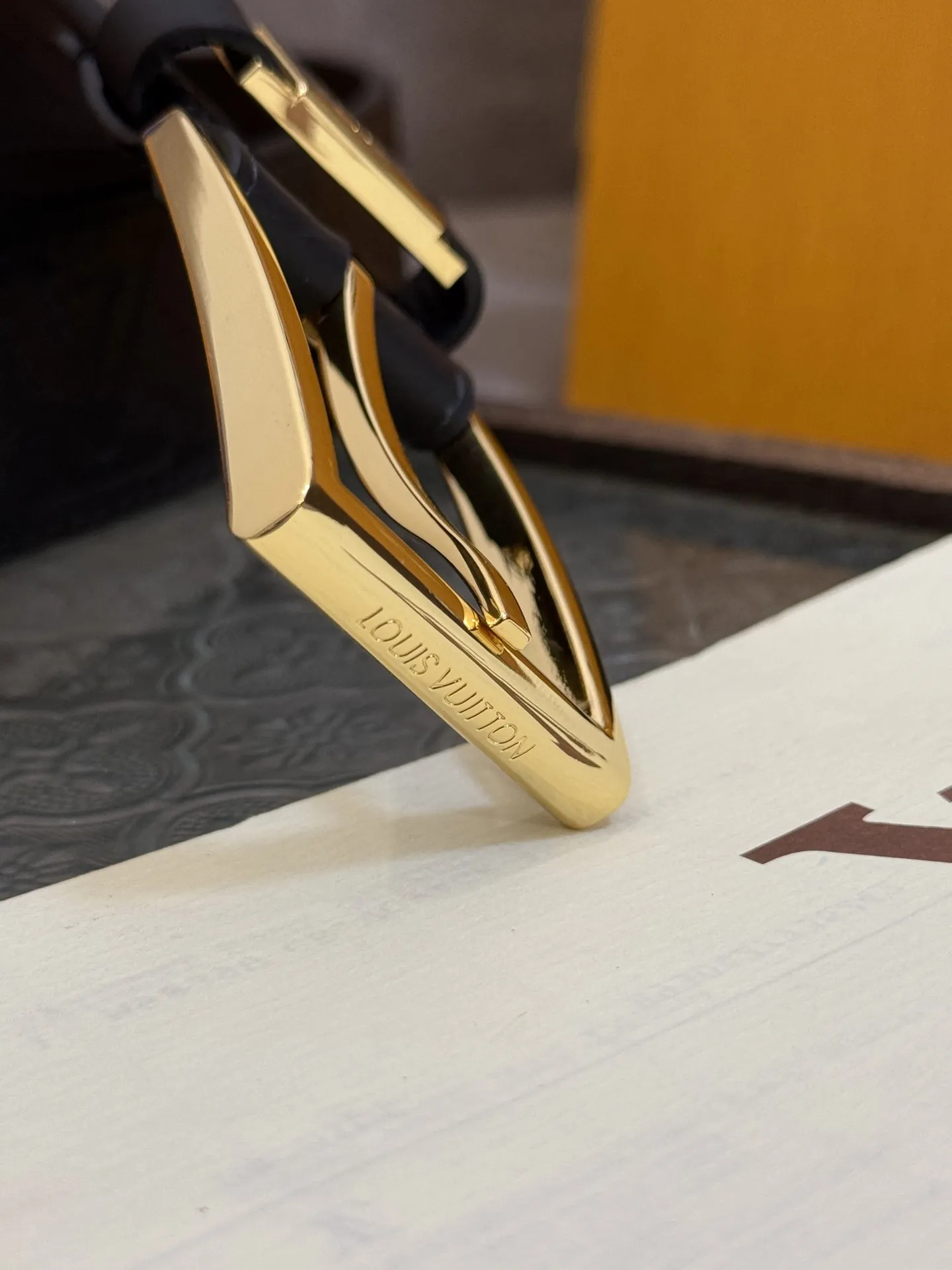 LOUIS VUITTON新作黒リザード型ベルト - 画像 (7)