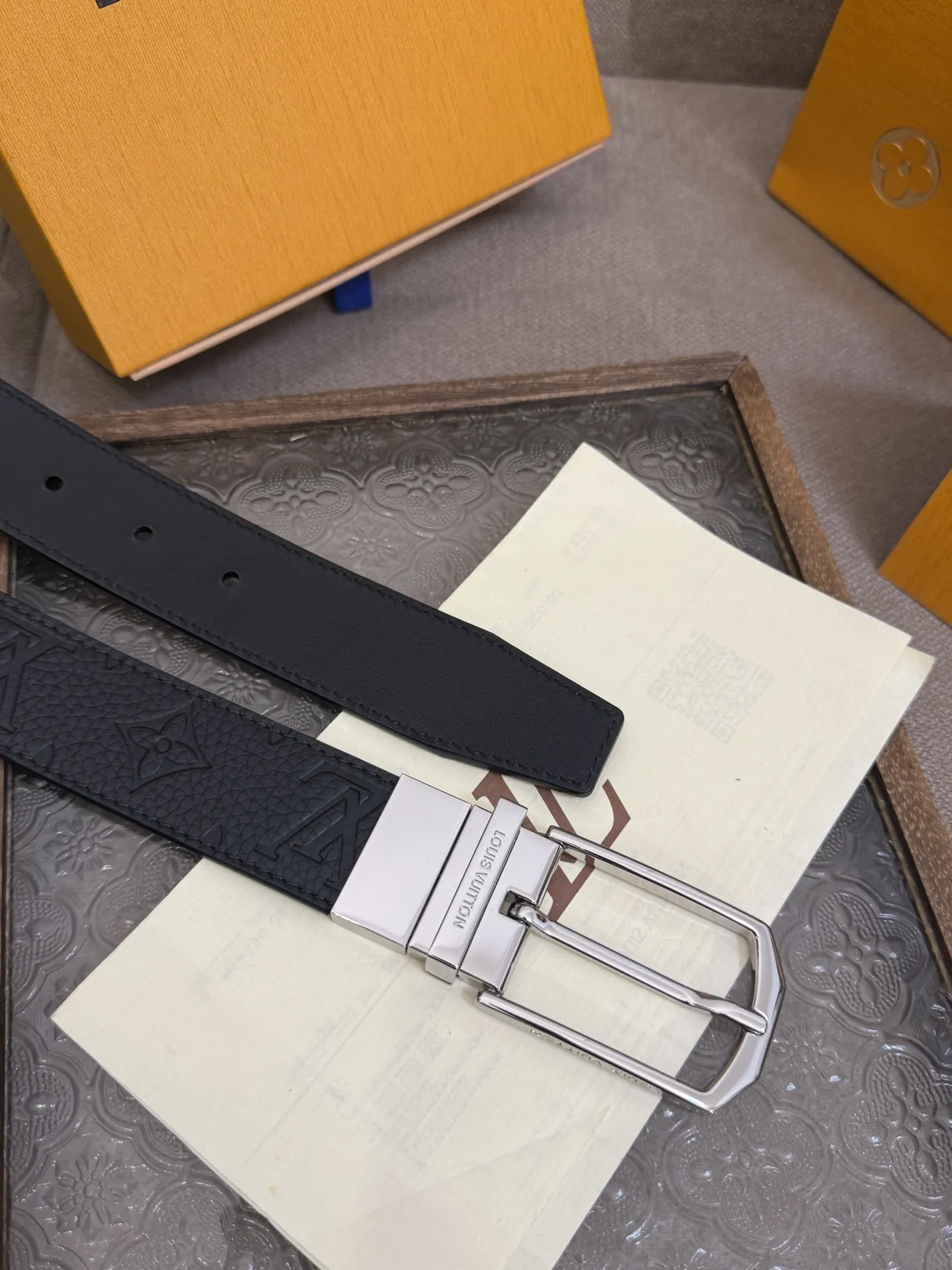 LOUIS VUITTON 新作黒Slenderベルト - 画像 (4)