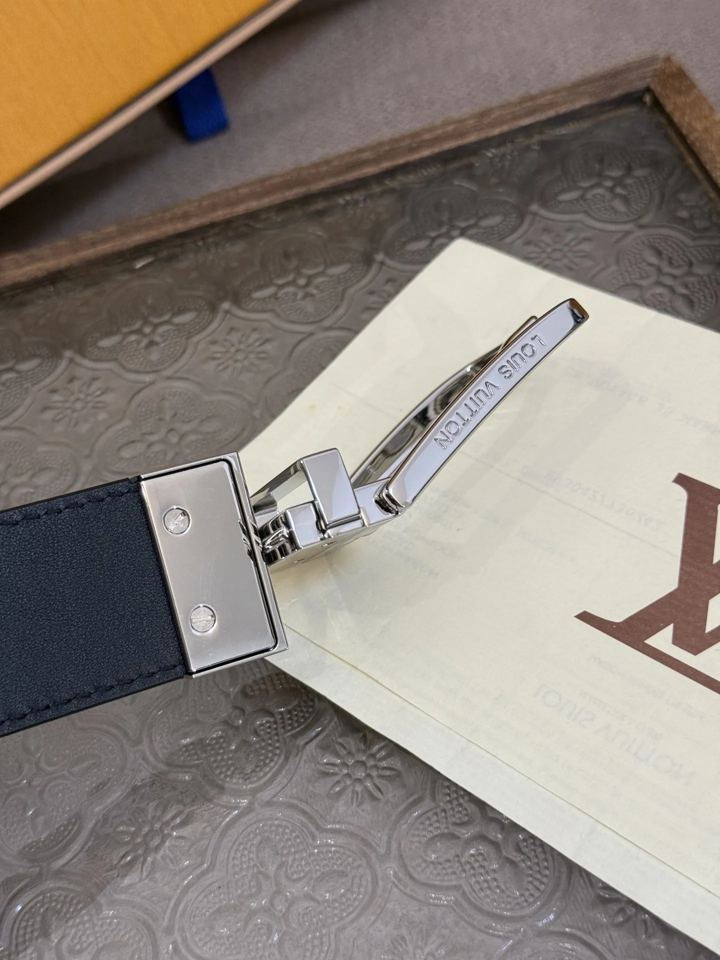 LOUIS VUITTON 新作黒Slenderベルト - 画像 (6)