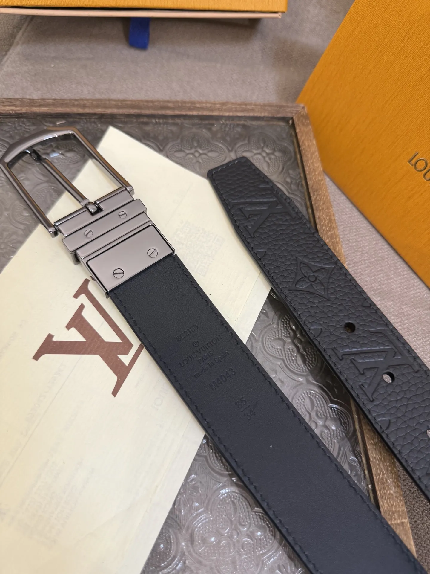 LOUIS VUITTON 新作黒リバーシブルベルト - 画像 (5)