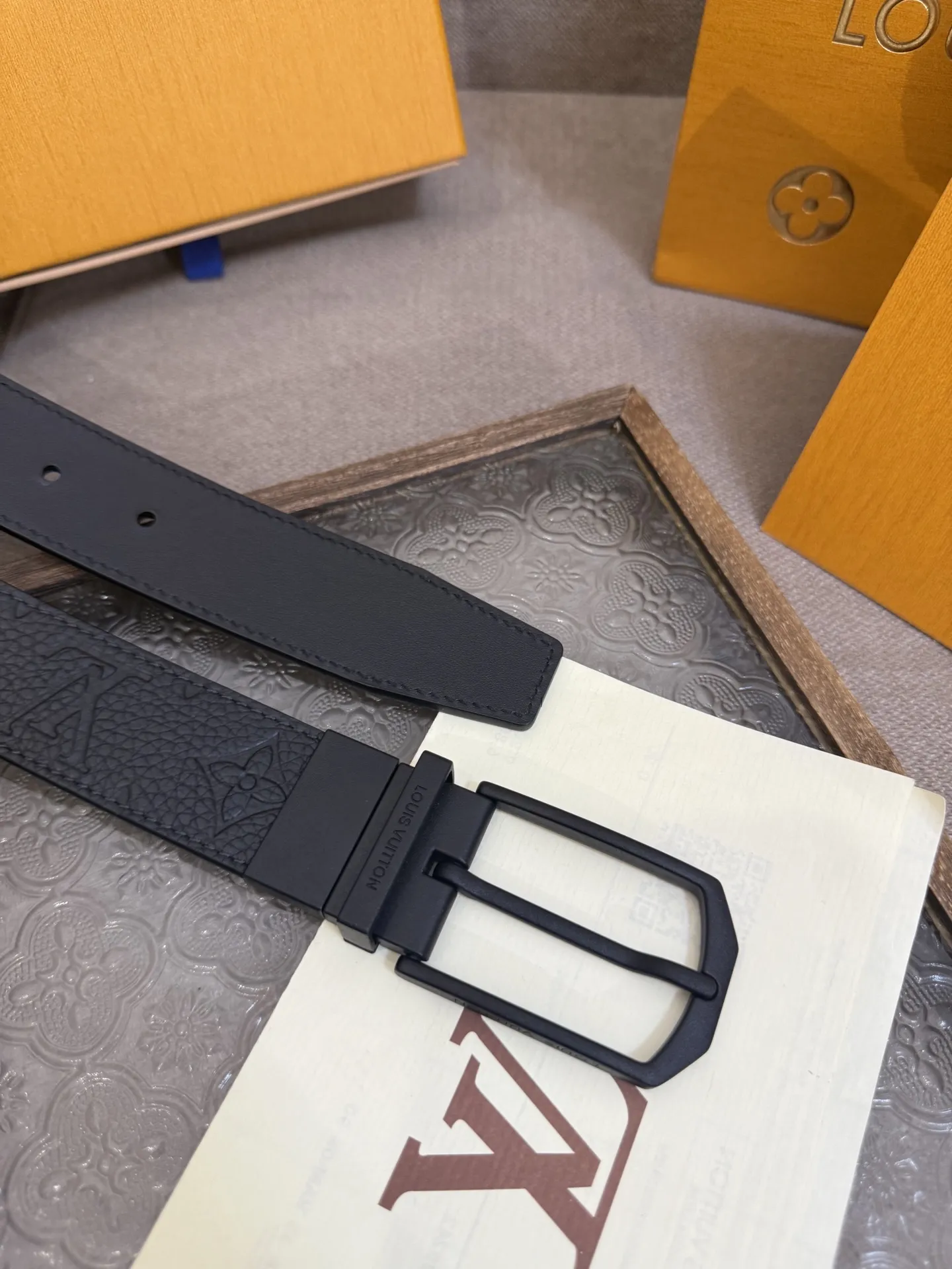 LOUIS VUITTON 新作黒Slenderベルト - 画像 (5)