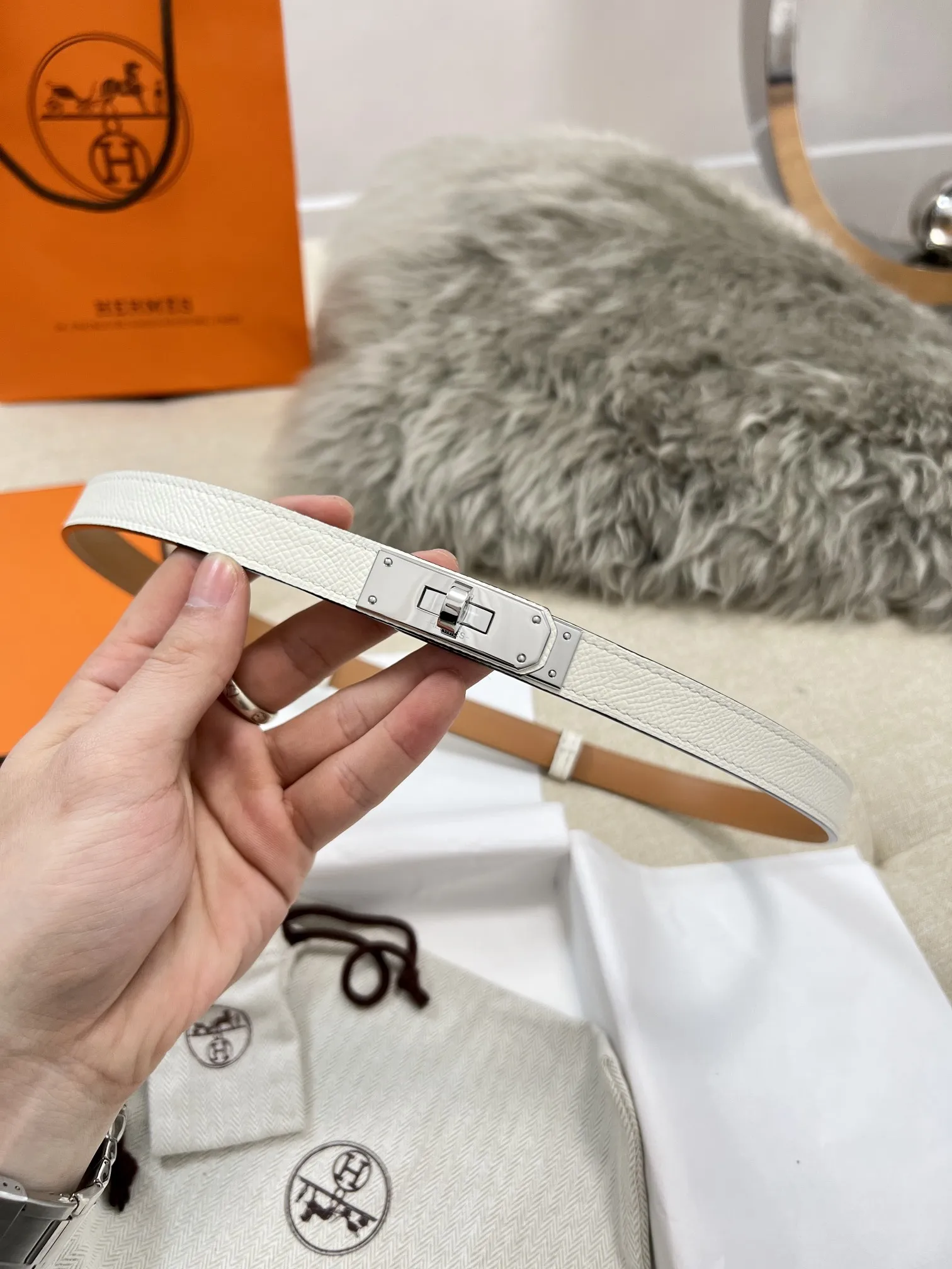 HERMÈS ケリーブレスレット ホワイト クラシックスタイル