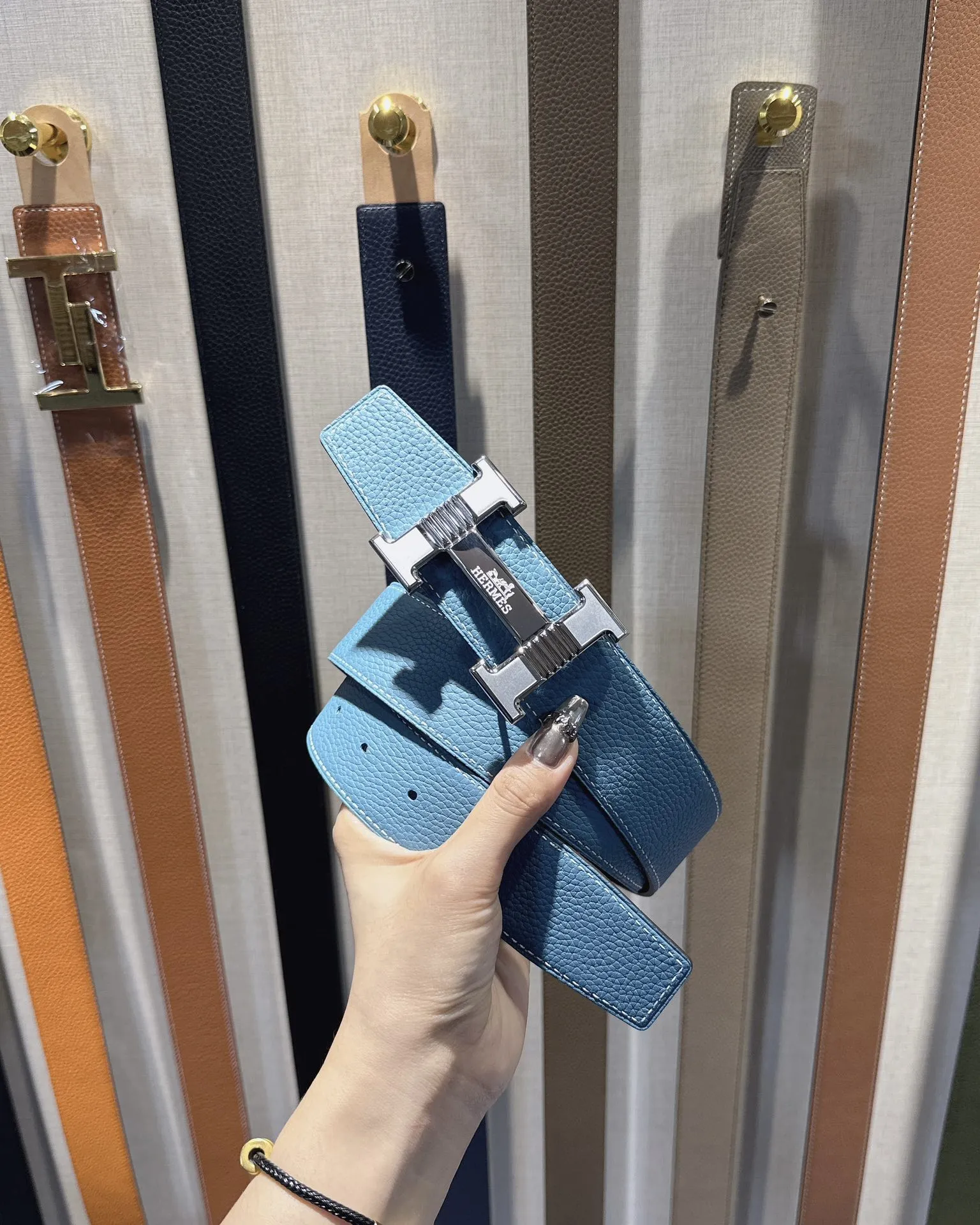 エルメス新作ブルーダブルフェイスベルト