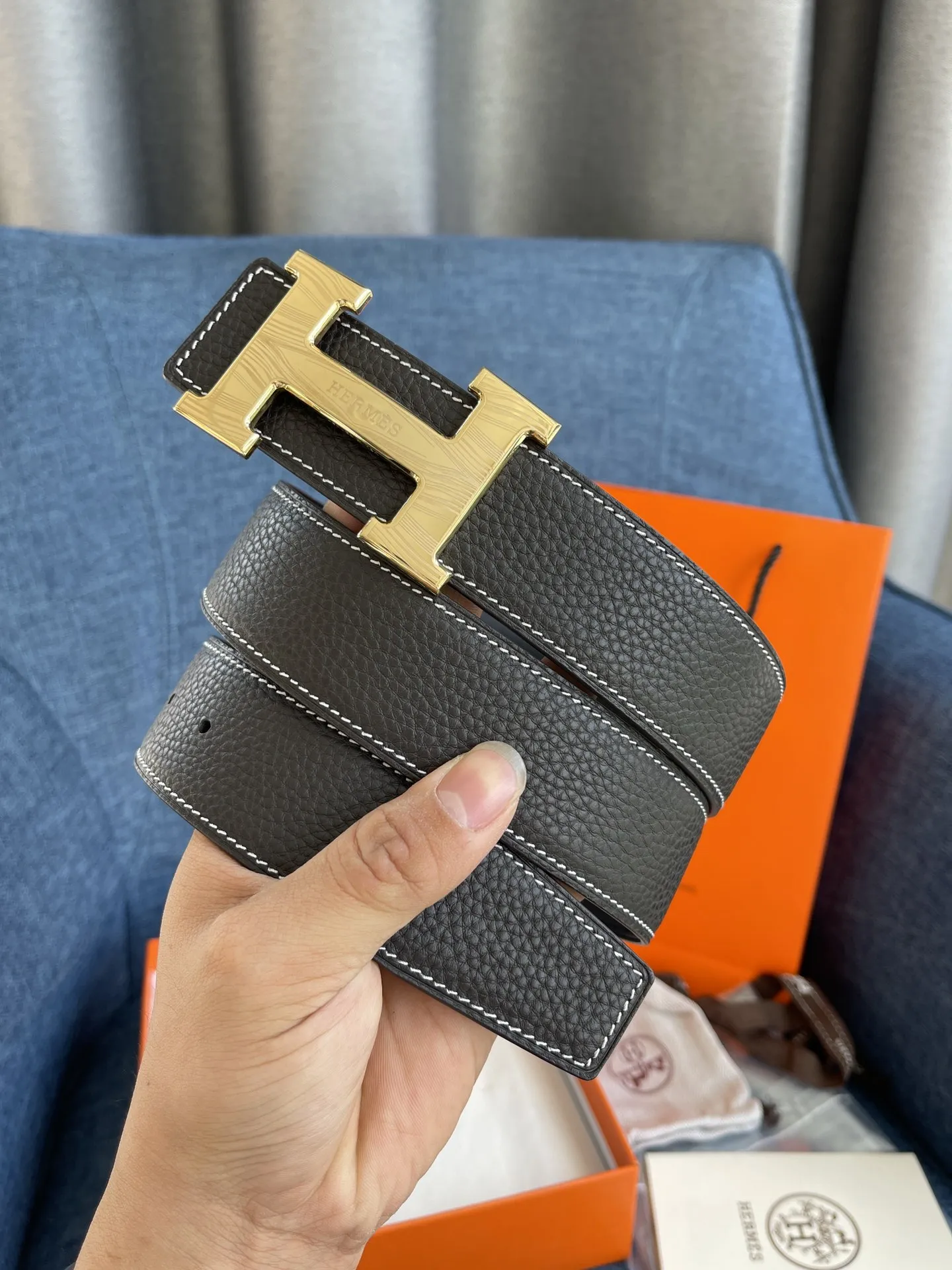 エルメス新作黒レザーベルトHバックル