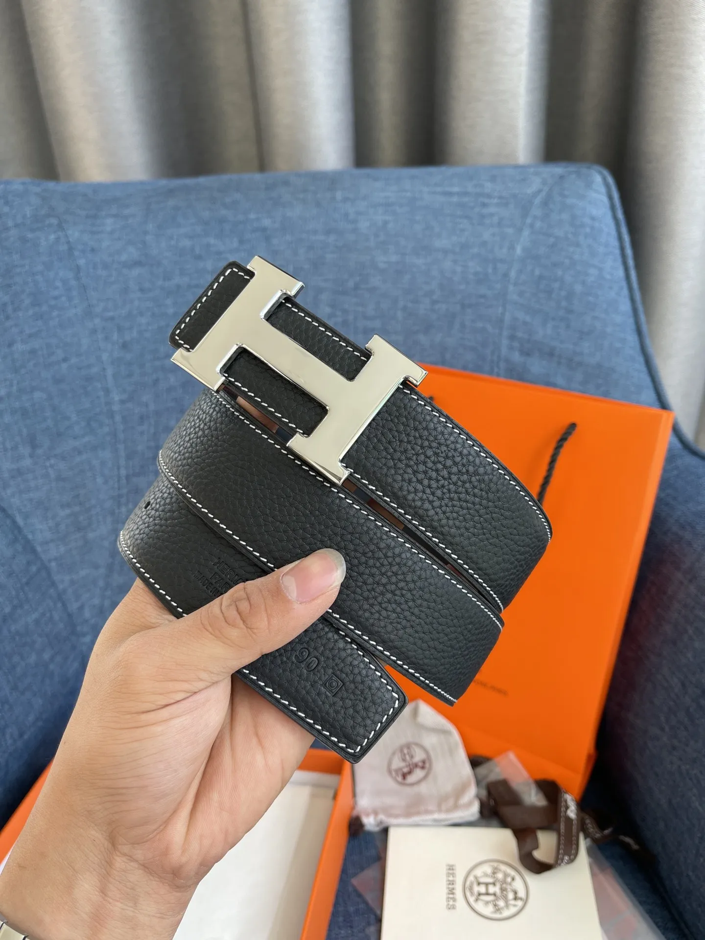 エルメス新作黒レザーベルトHバックル