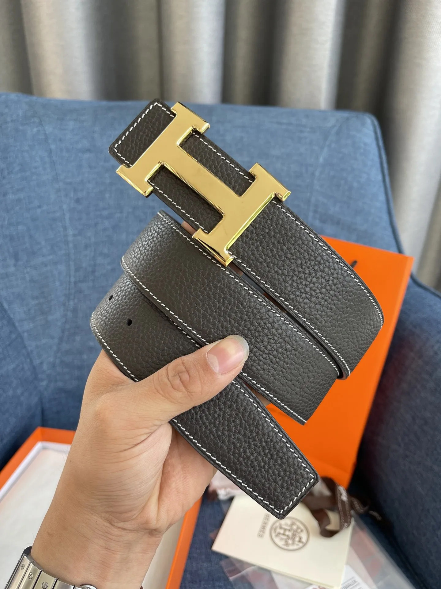 エルメス新作黒リバーシブルベルト38mm