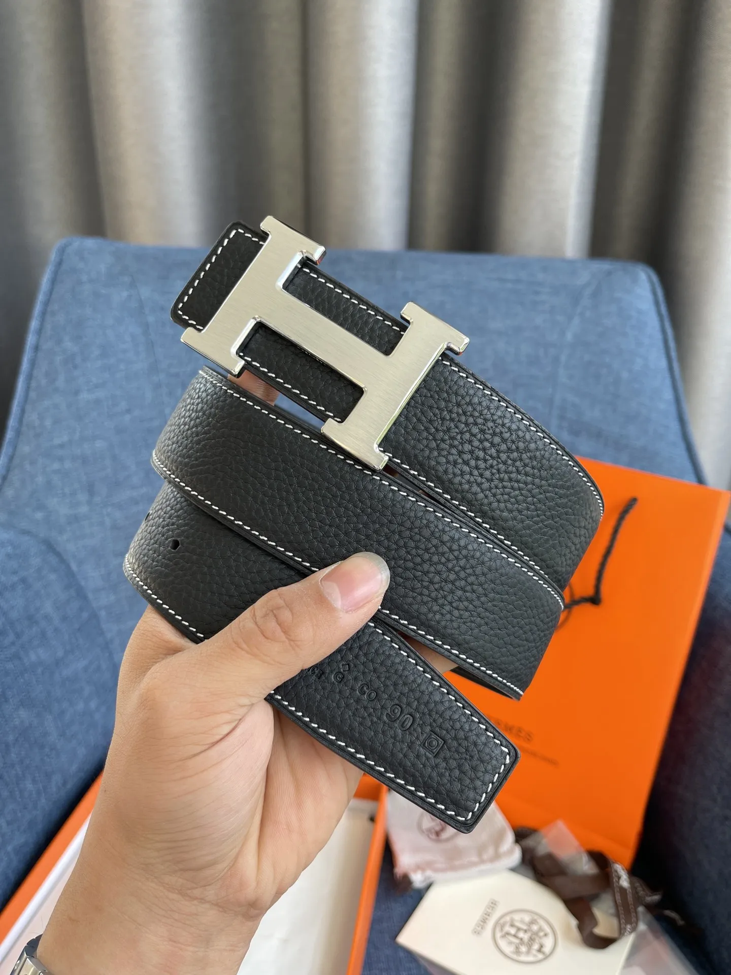 エルメス新作黒レザーベルトHバックル