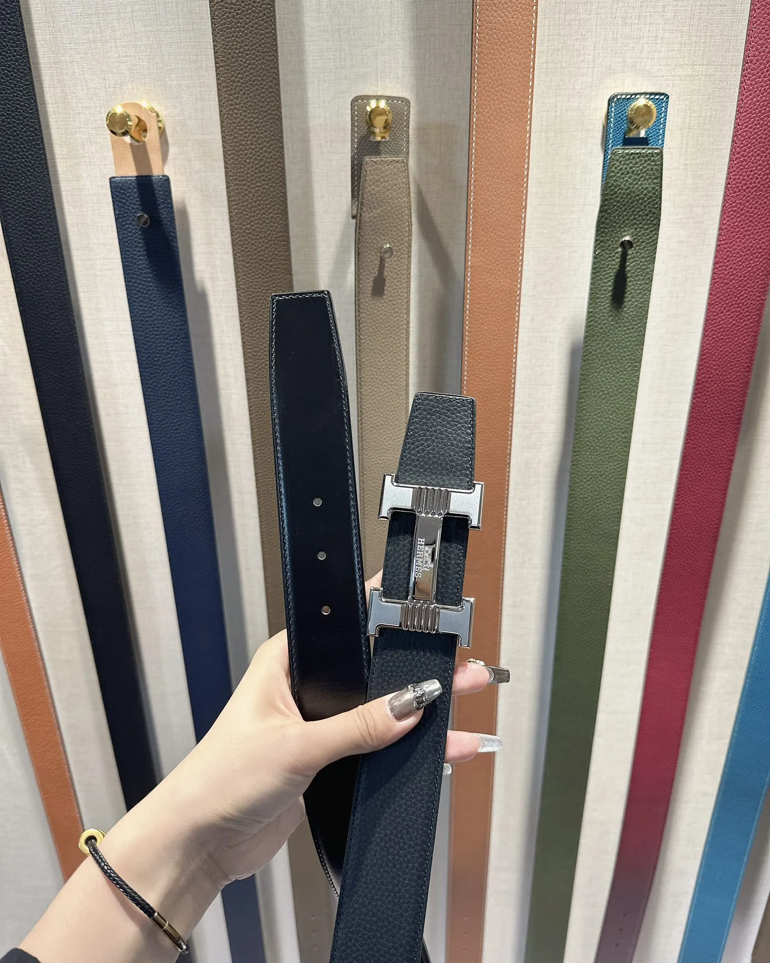 エルメス新作黒レザーベルトH型バックル - 画像 (3)