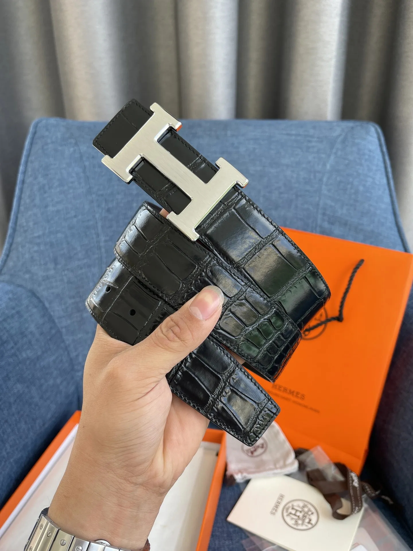 エルメス新作黒コンステンスベルトバックル