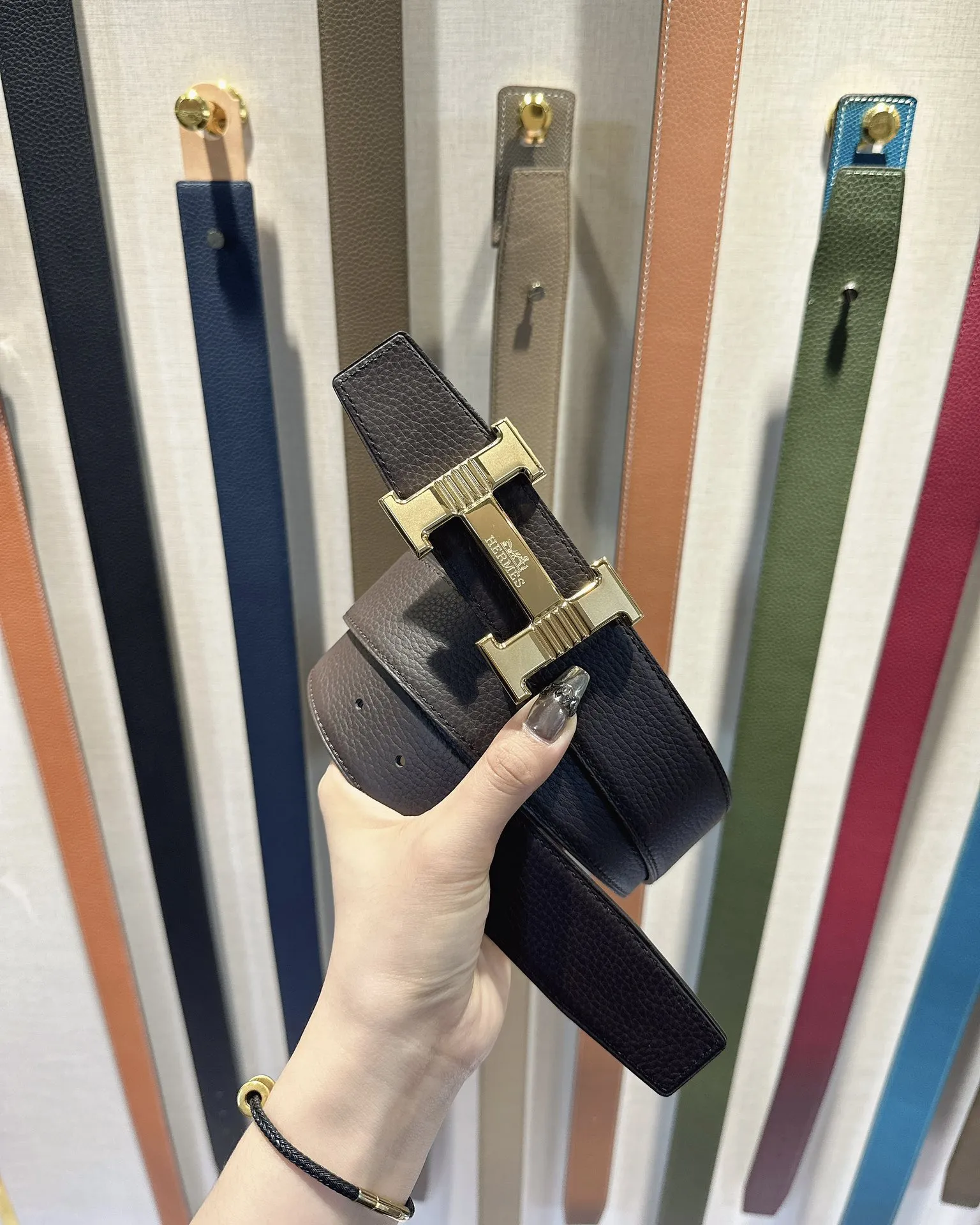 エルメス新作ブラックレザーベルトH型バックル