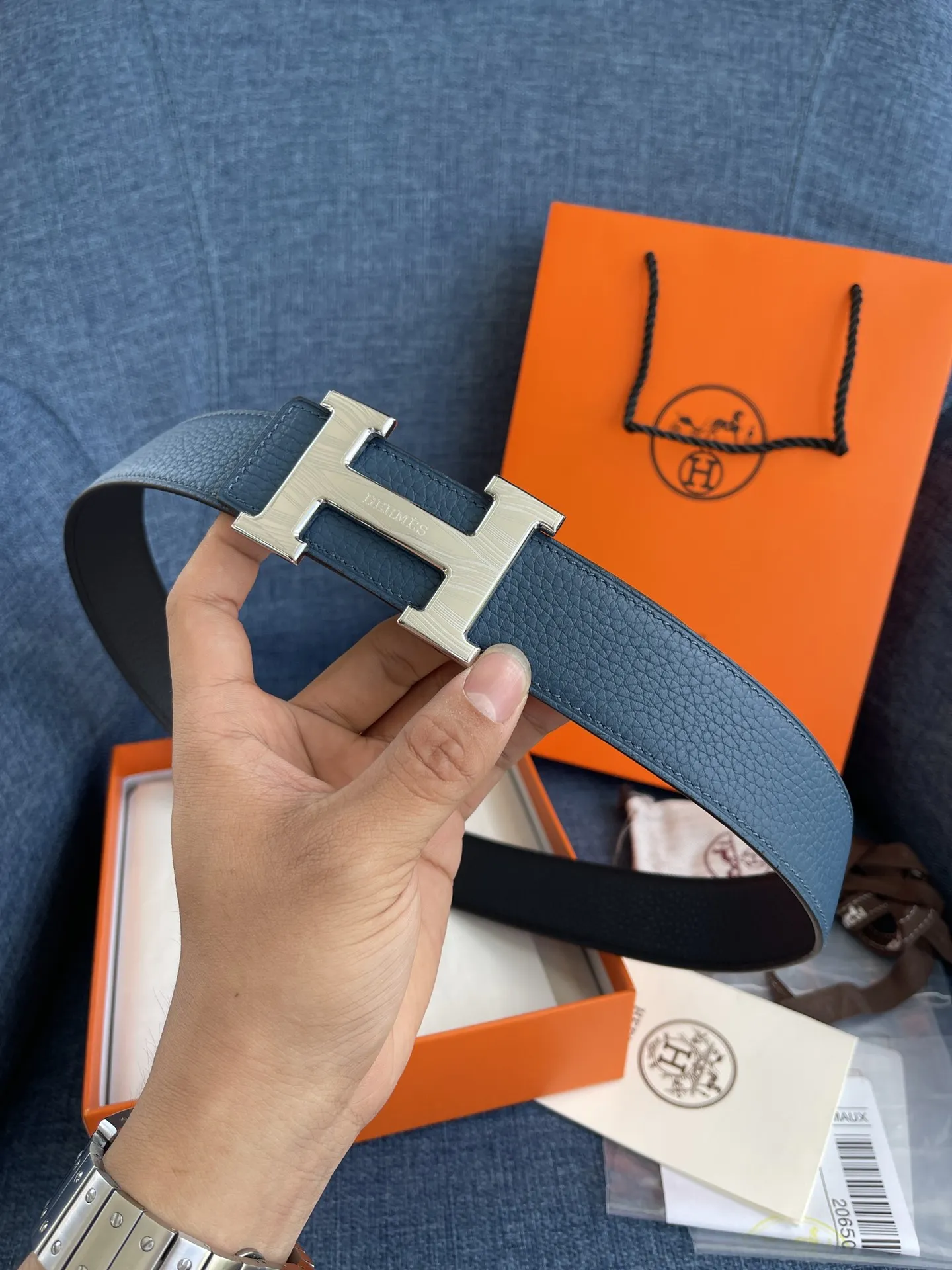 Hermès新作CONSTANCE BELTブルーレザー38mm - 画像 (5)