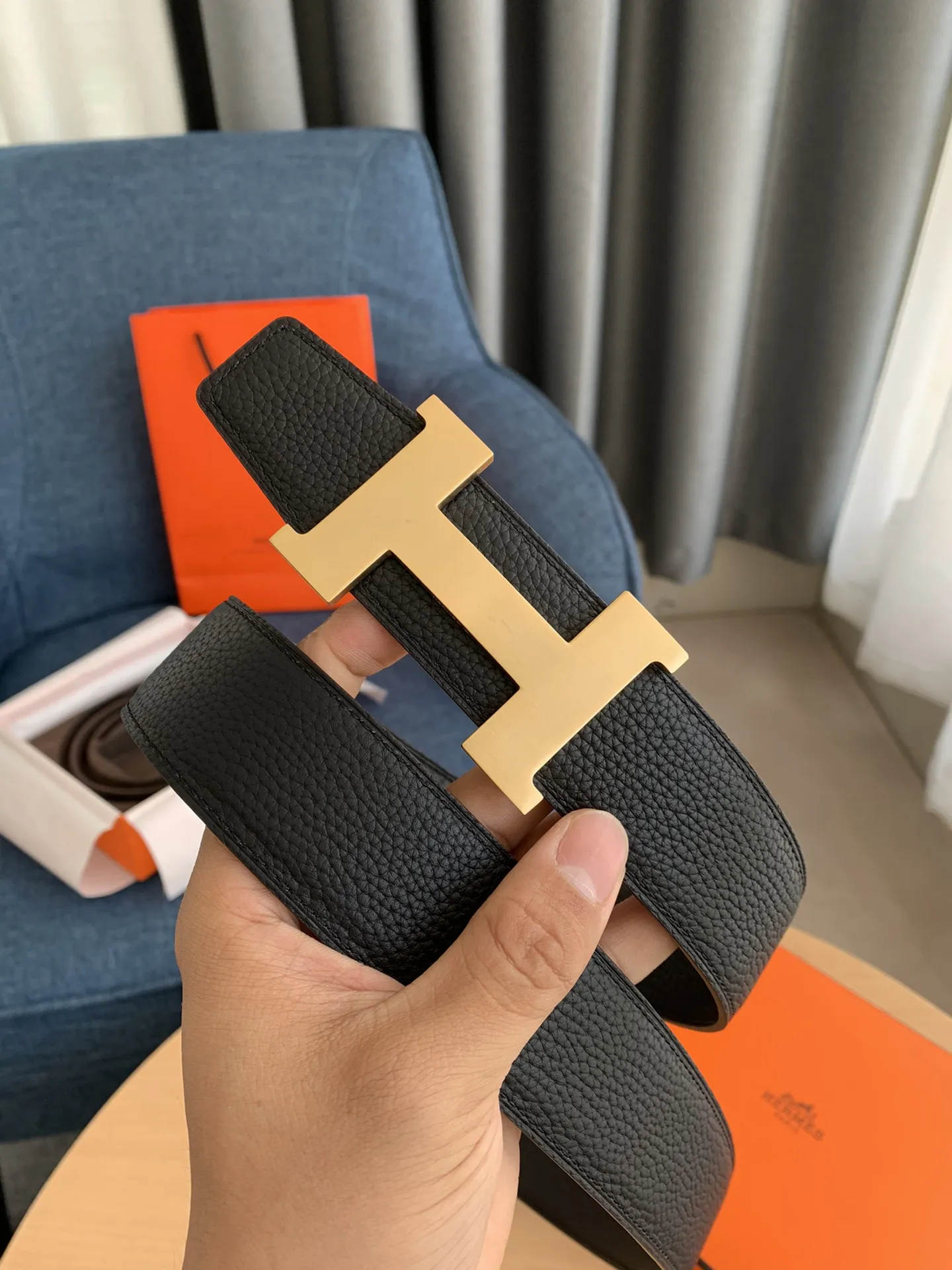 Hermès新作黒リバーシブルレザーベルト - 画像 (4)