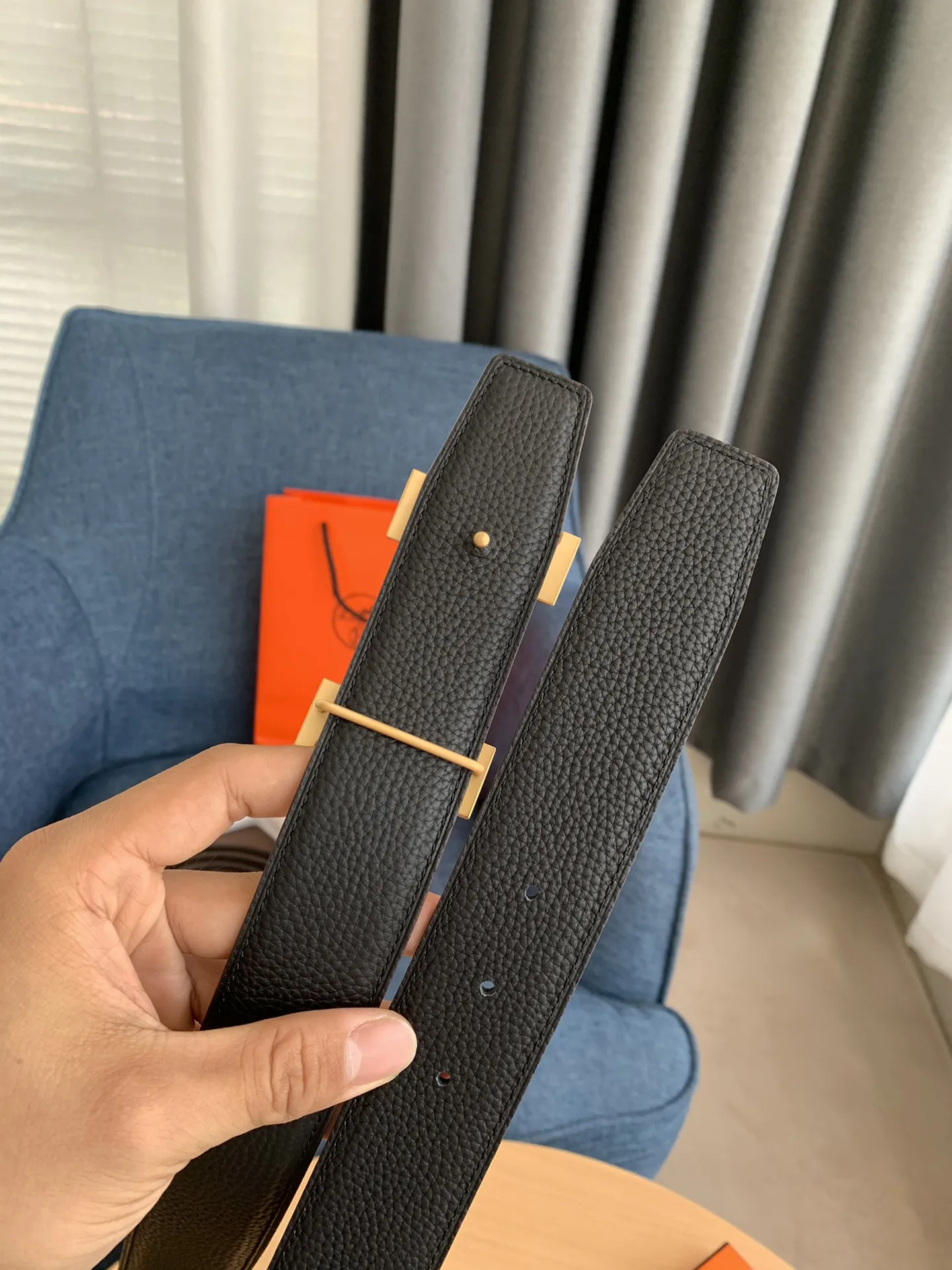 Hermès新作黒リバーシブルレザーベルト - 画像 (5)