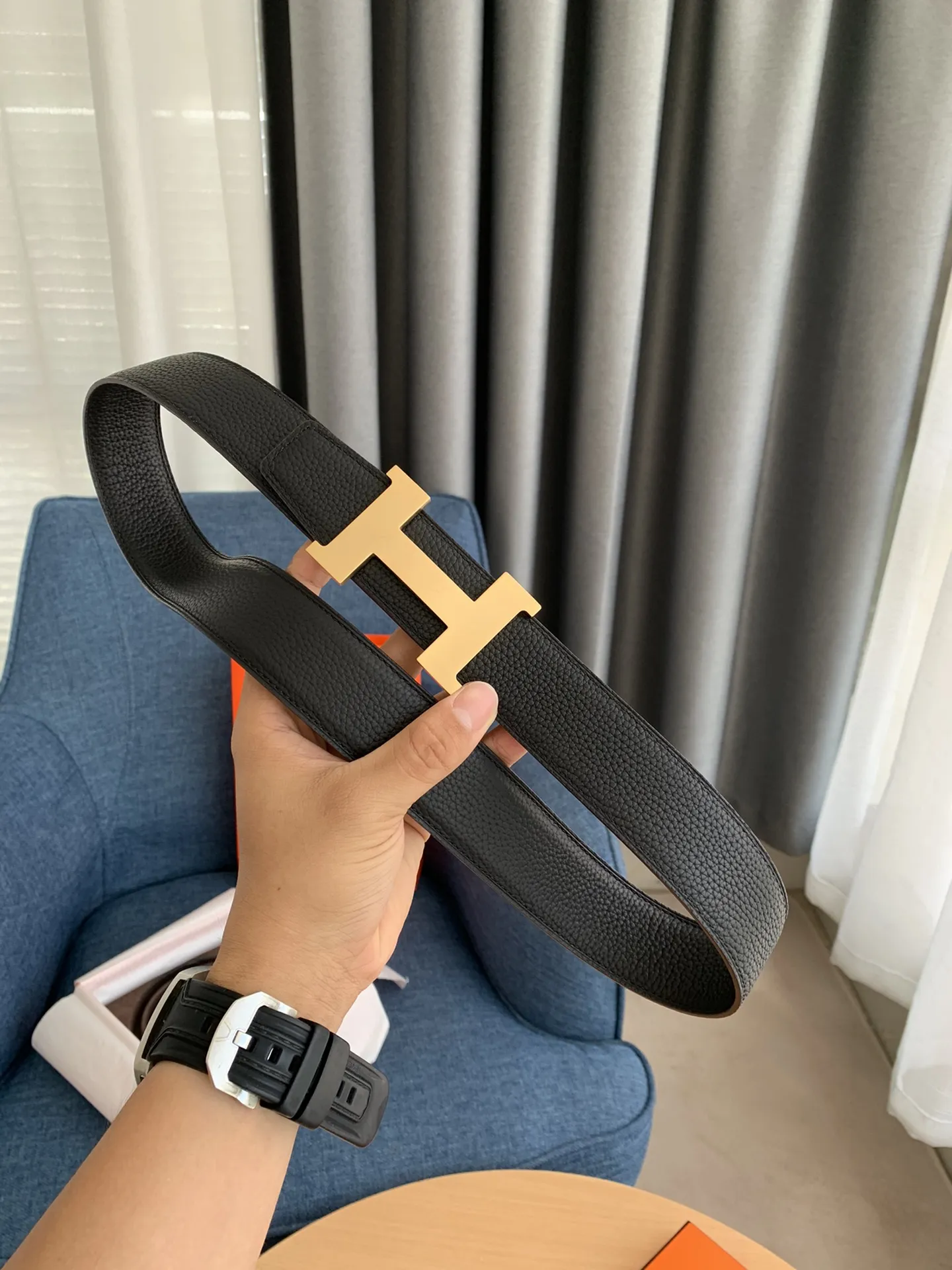 Hermès新作黒リバーシブルレザーベルト - 画像 (7)