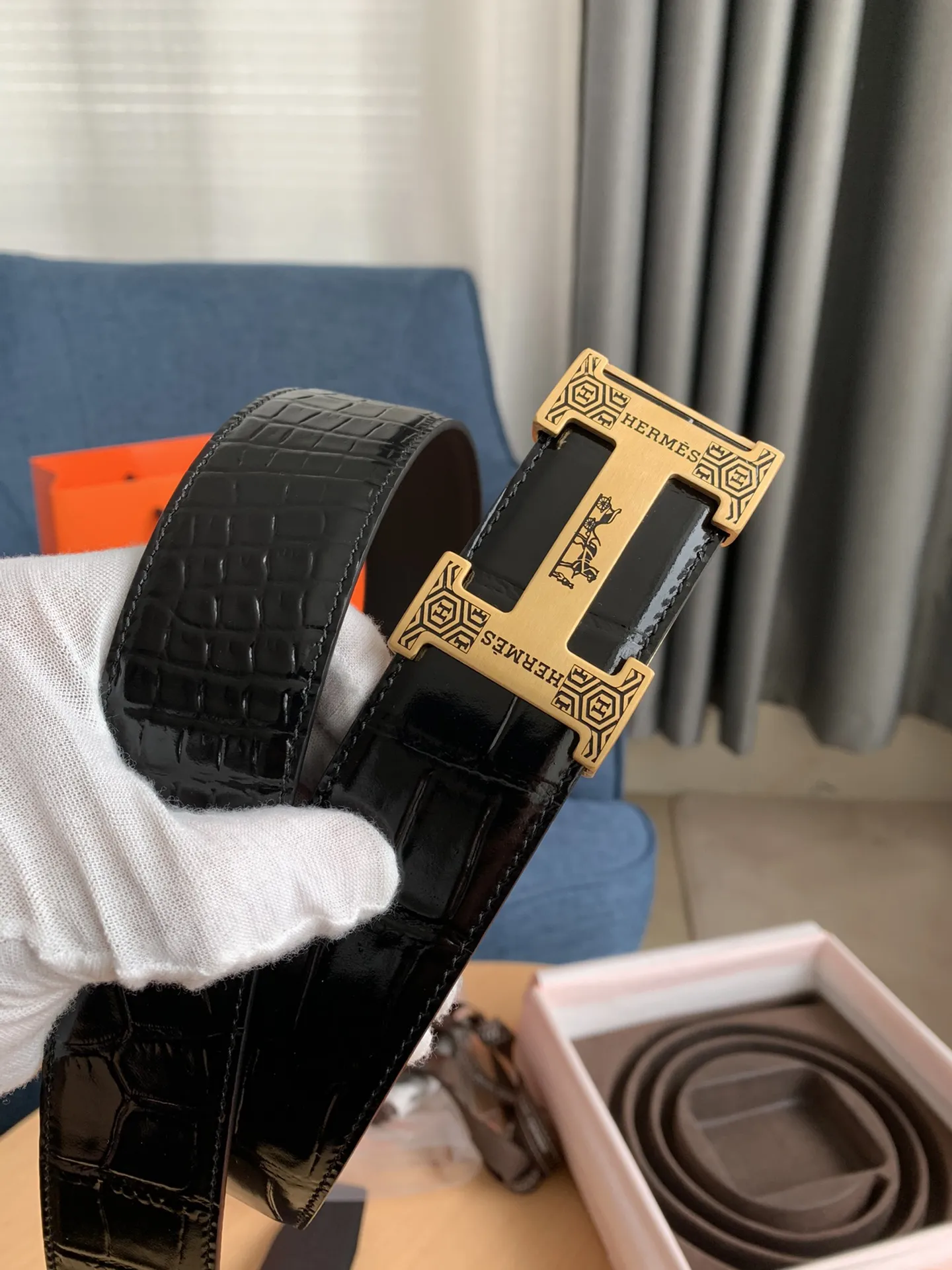 HERMES新作CONSTANCE BELT黒クロコダイル革 - 画像 (3)