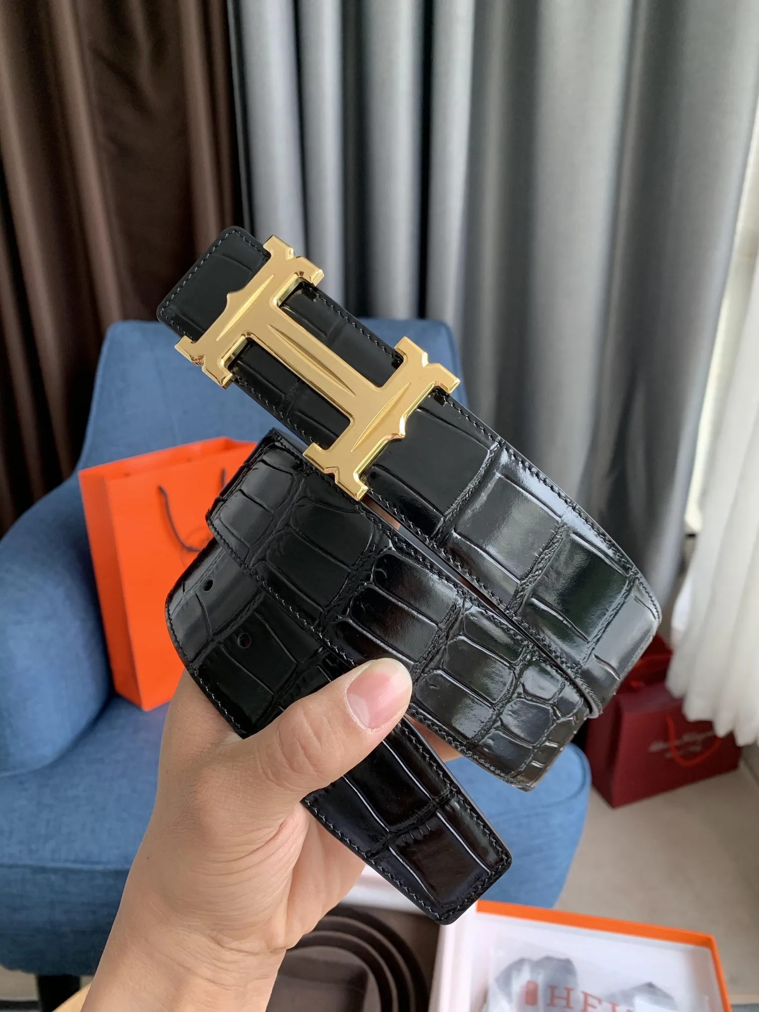 エルメス新作コンステンスベルト黒クロコダイル