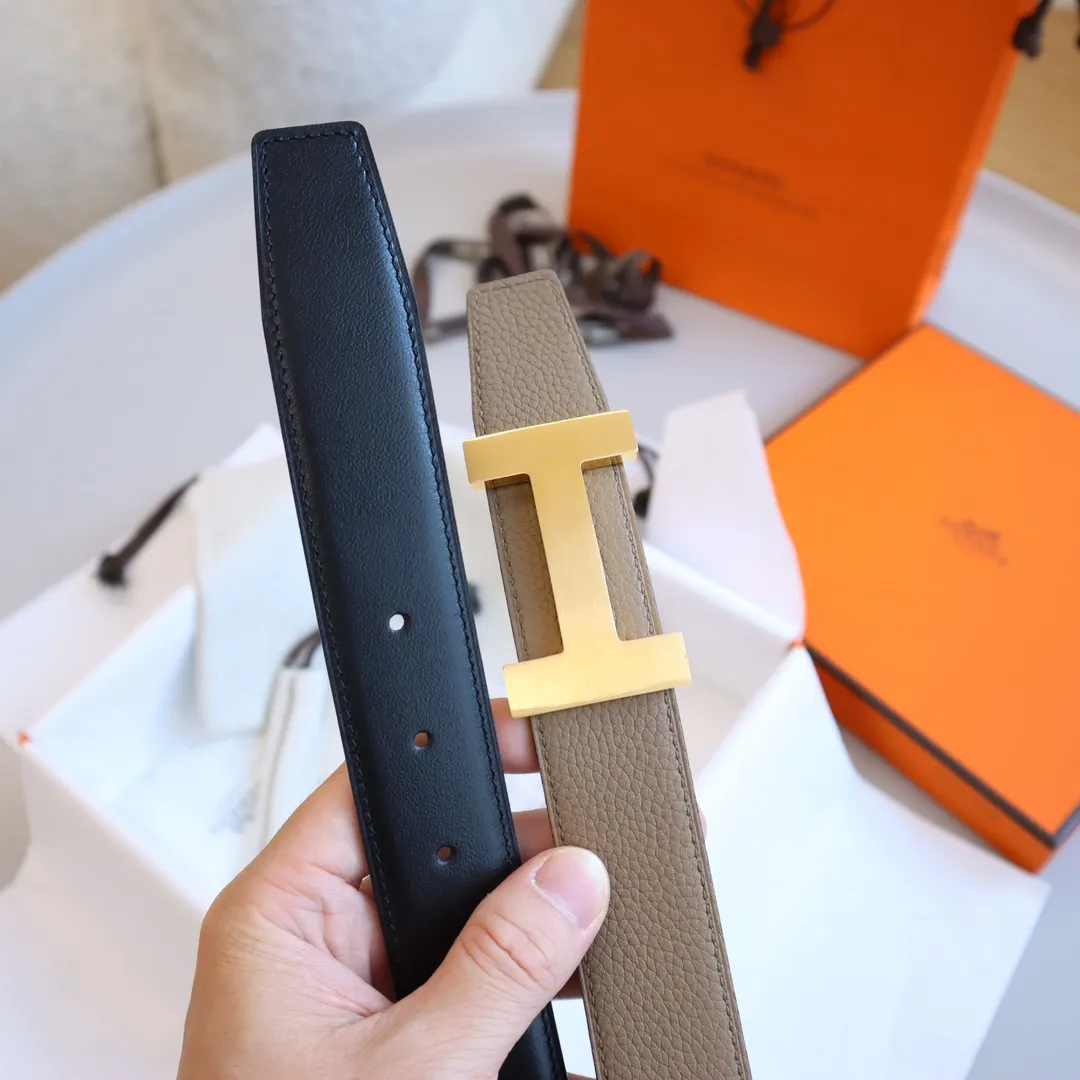 Hermès 新作黒レザーベルト金調バックル