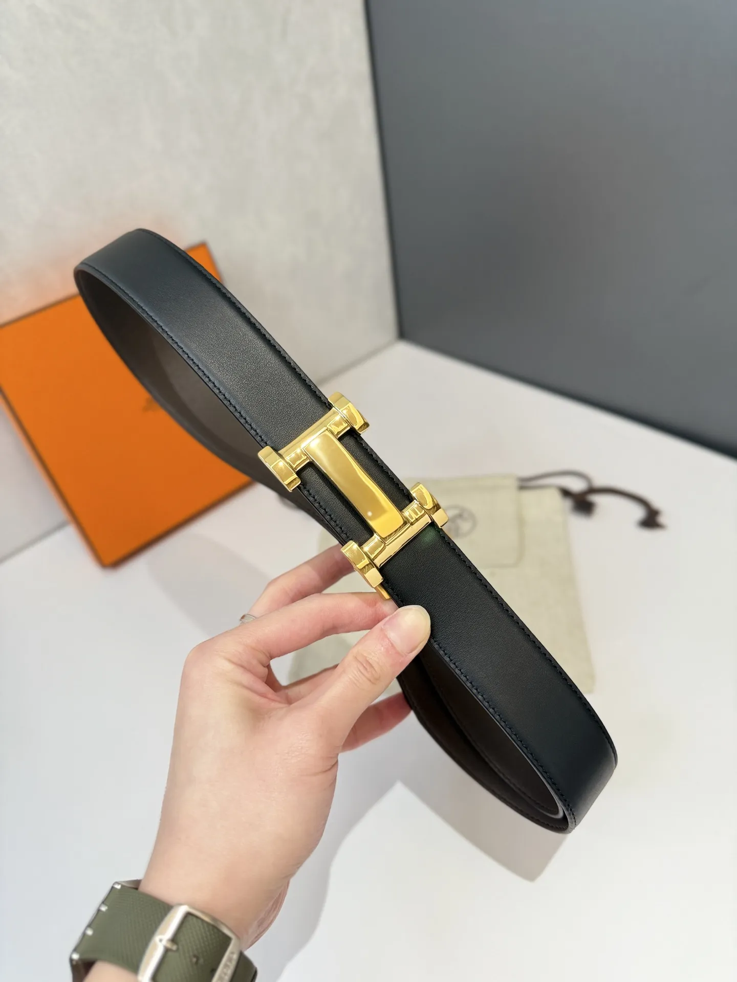 エルメス ブラック自動平滑扣ベルト