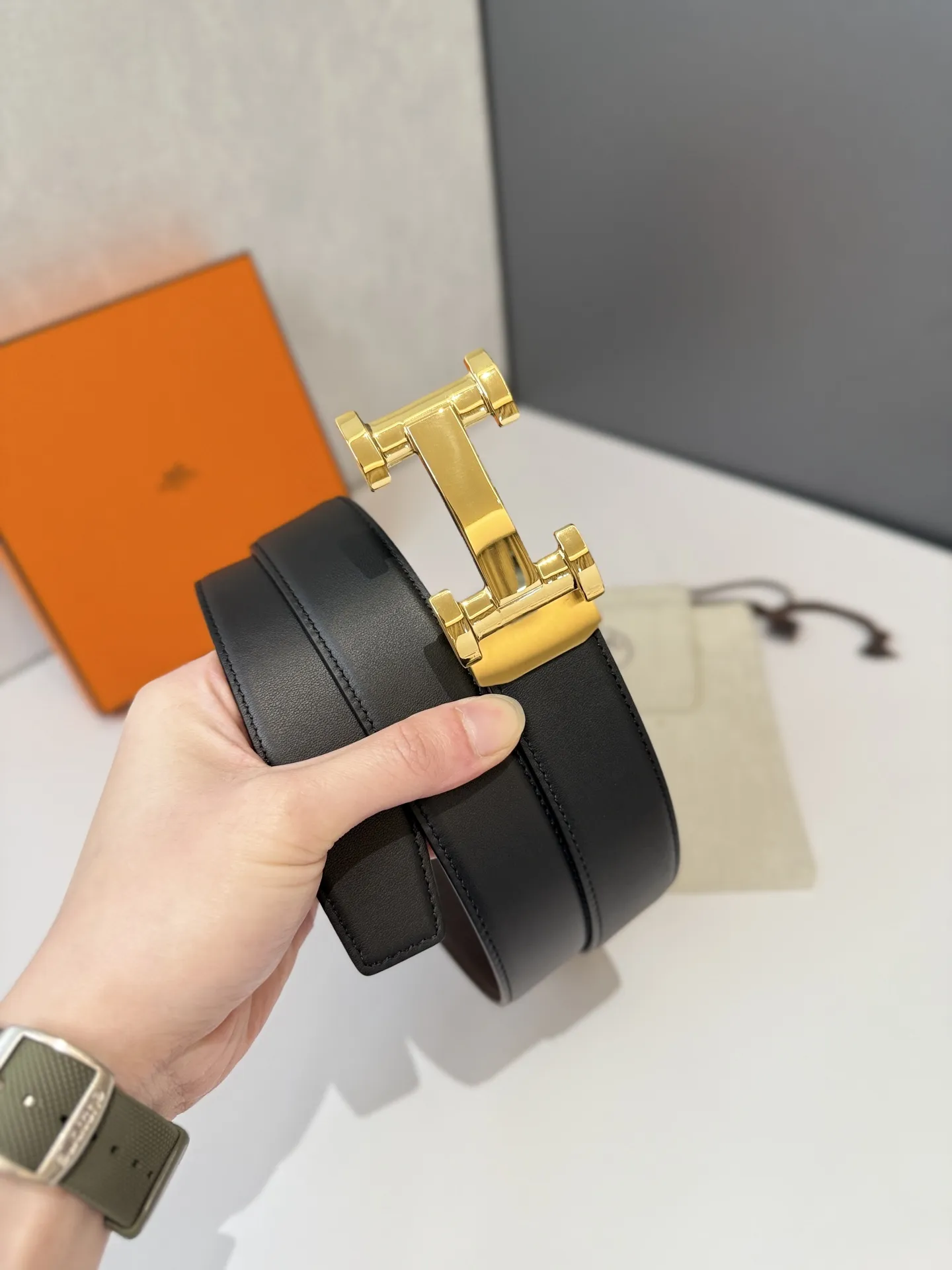 エルメス ブラック自動平滑扣ベルト - 画像 (5)