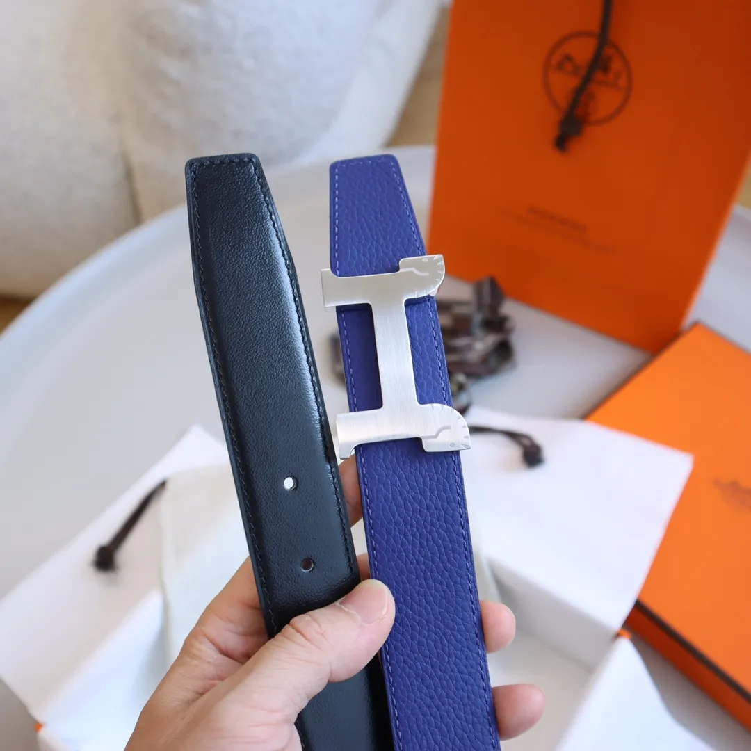 Hermès 新作ブルー革ベルトバックル