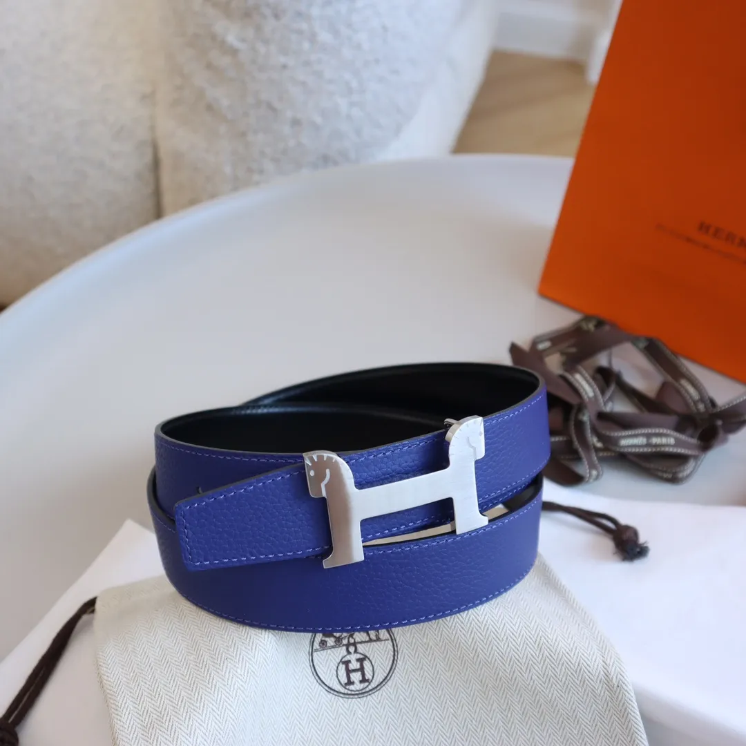 Hermès 新作ブルー革ベルトバックル - 画像 (4)