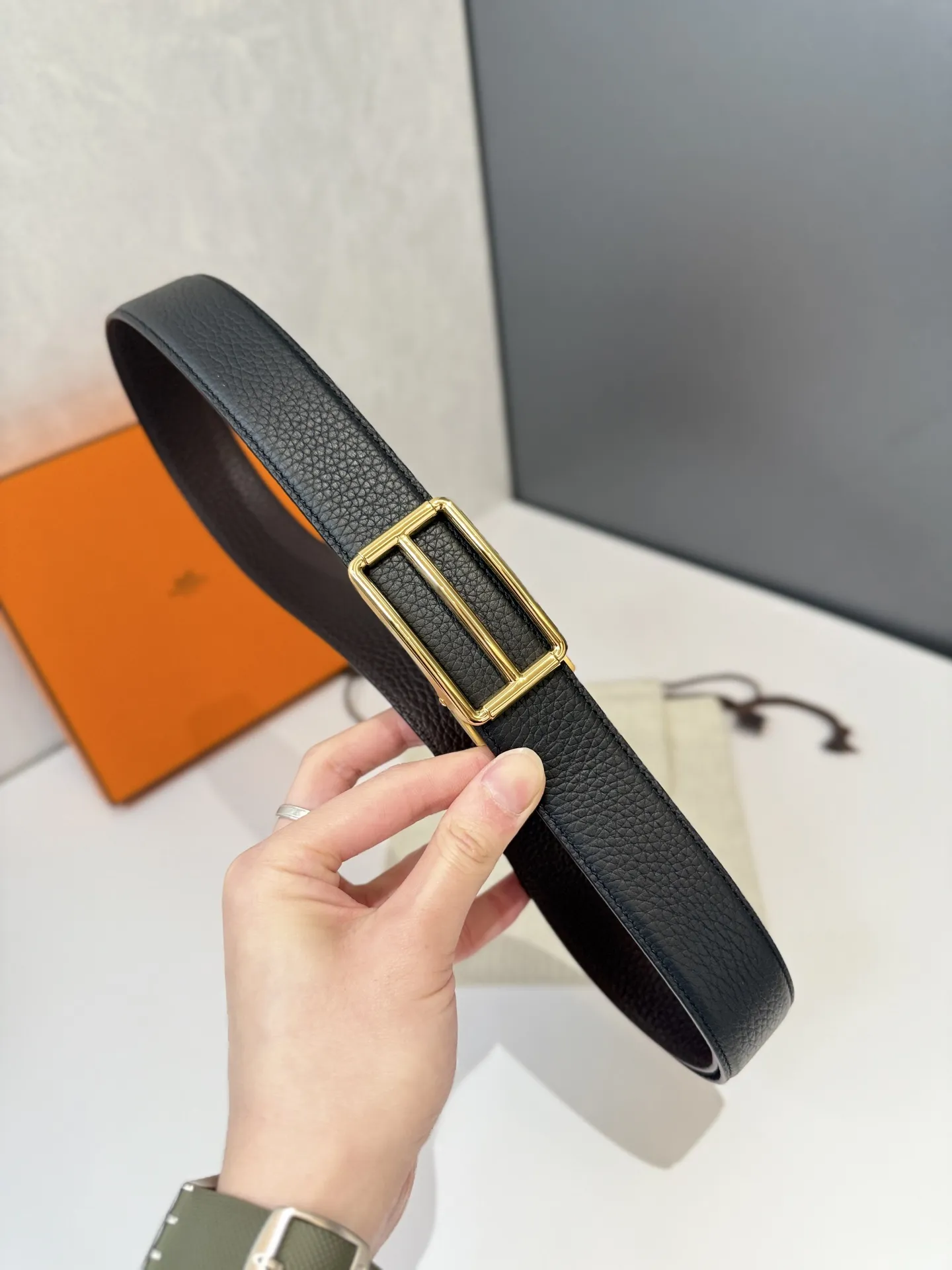 エルメス新作黒 自動スムーズバックルウエストベルト