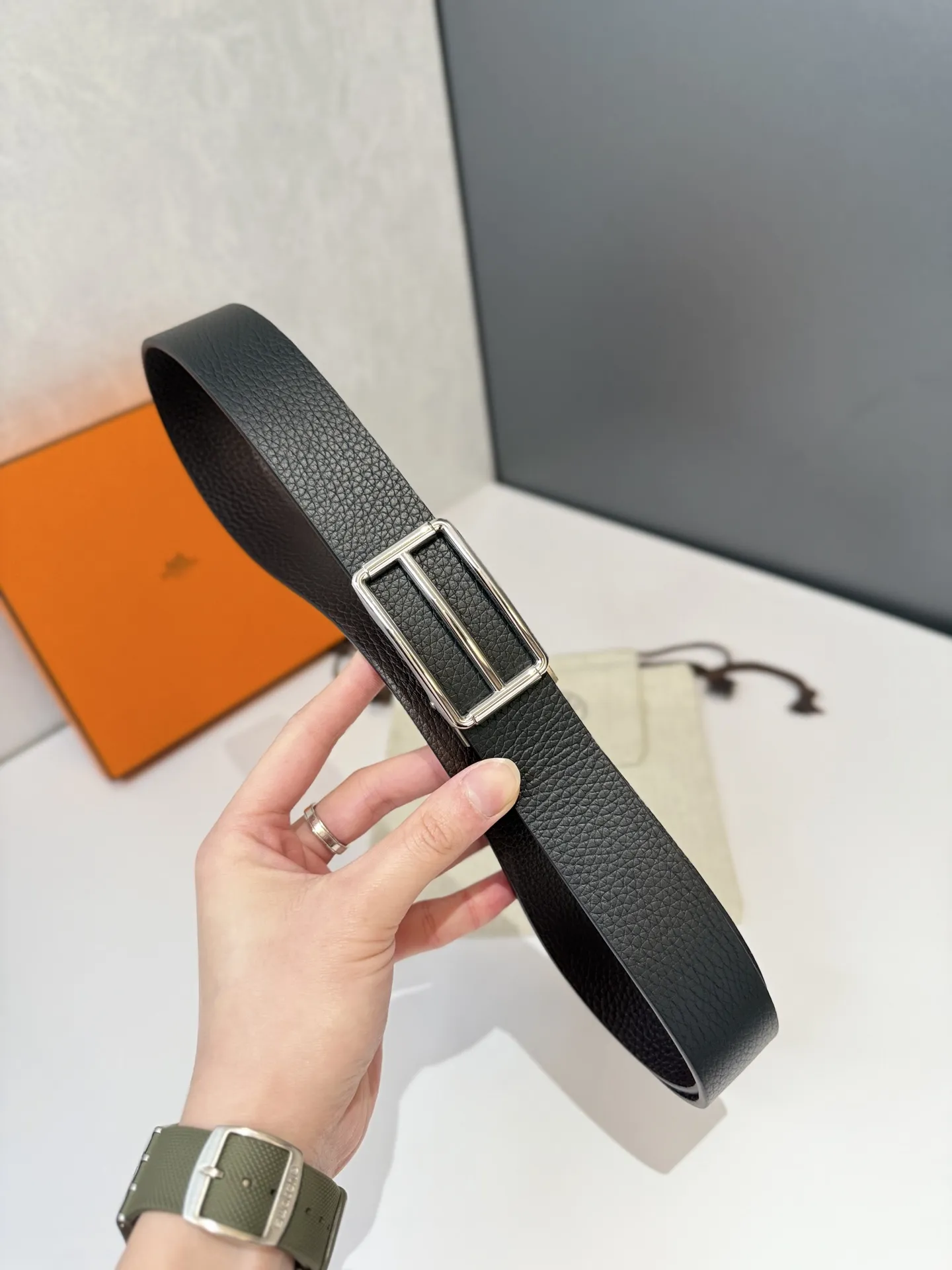 エルメス 新作 ブラック 自動スムーズバックルウエストベルト