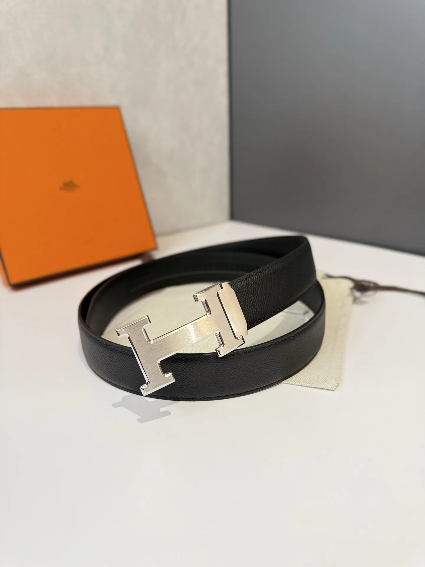 エルメス新作ブラック自動スムーズバックルベルト - 画像 (4)
