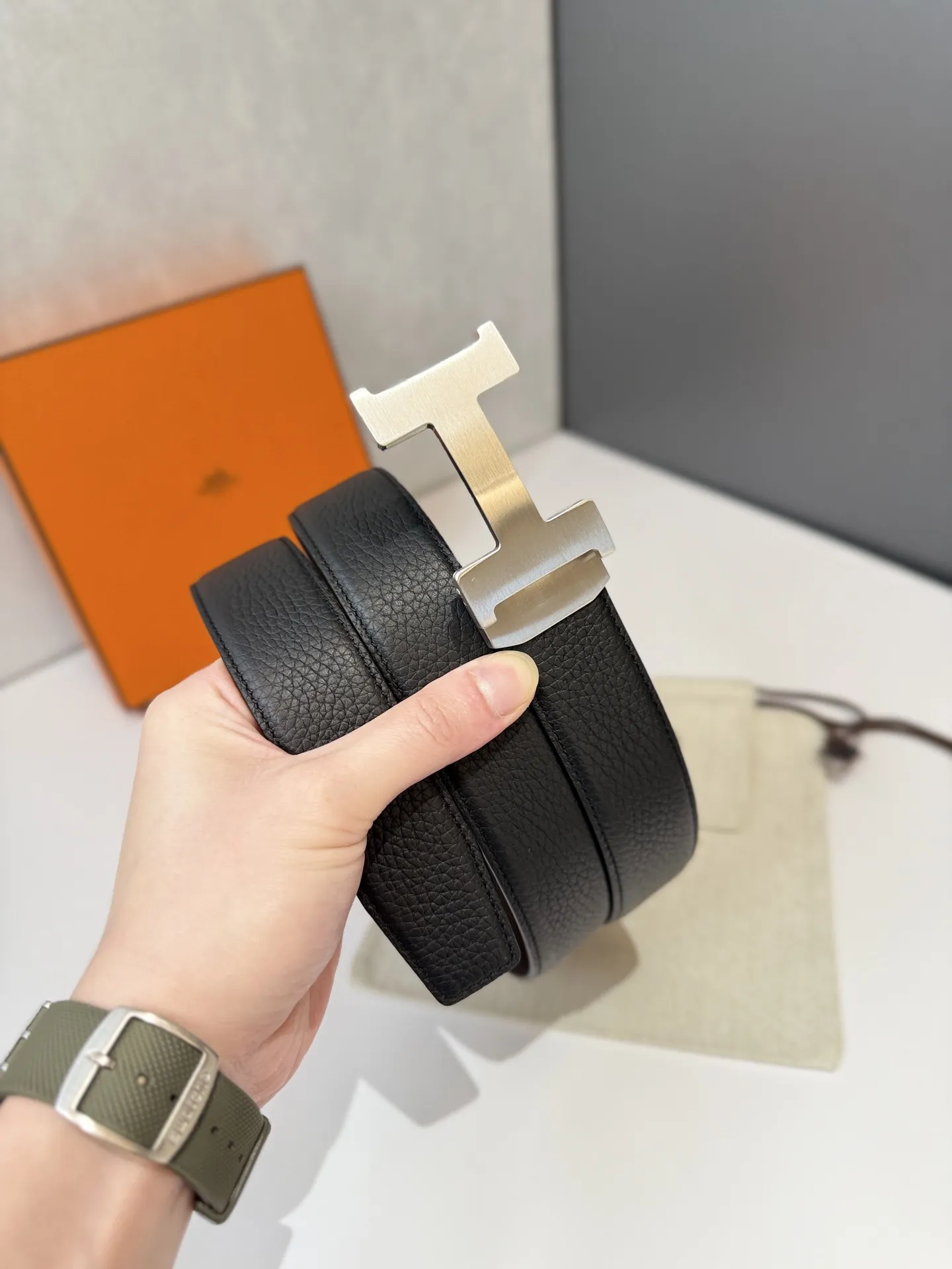 エルメス新作ブラック自動スムーズバックルベルト - 画像 (4)