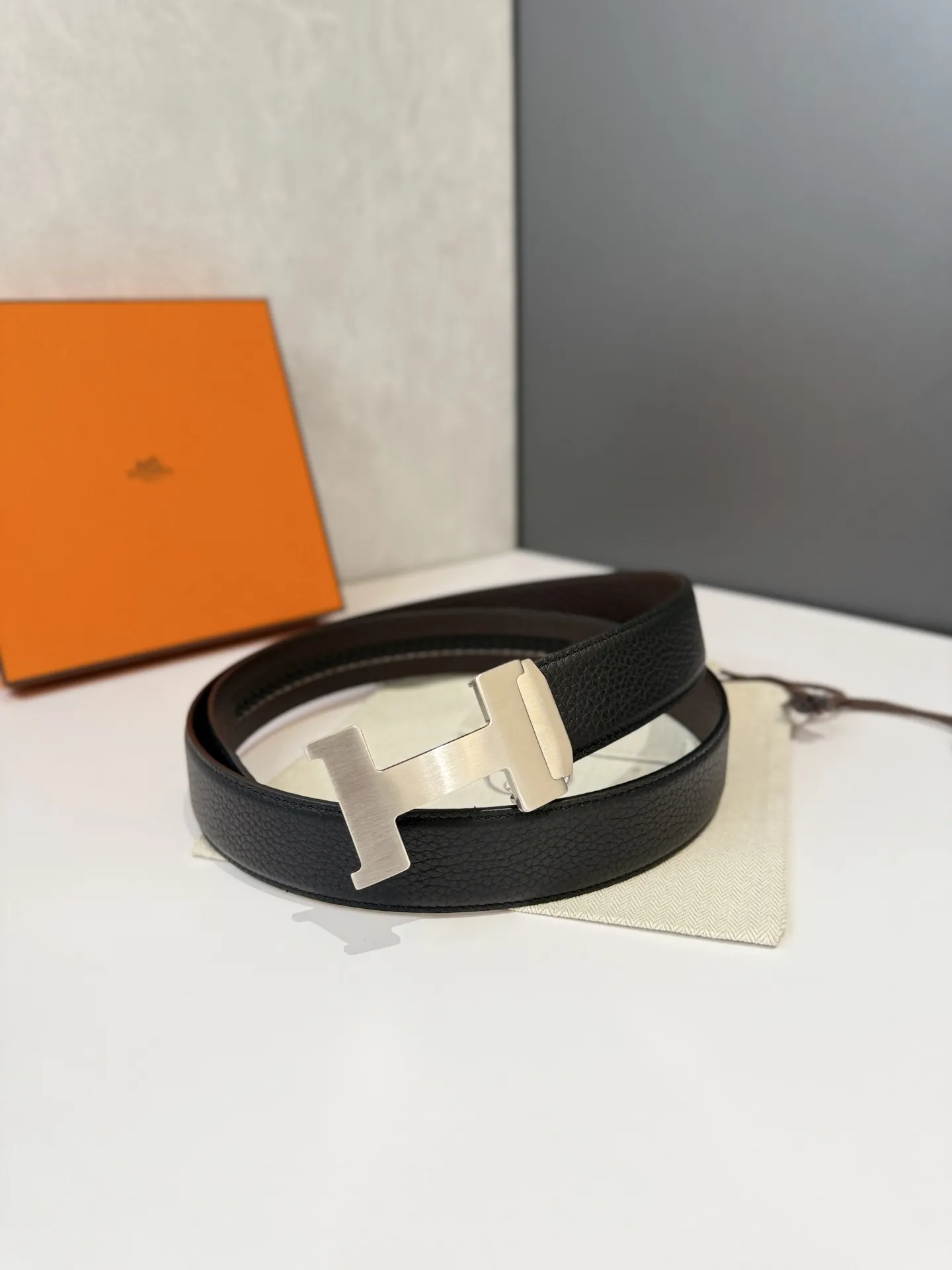 エルメス新作ブラック自動スムーズバックルベルト - 画像 (7)