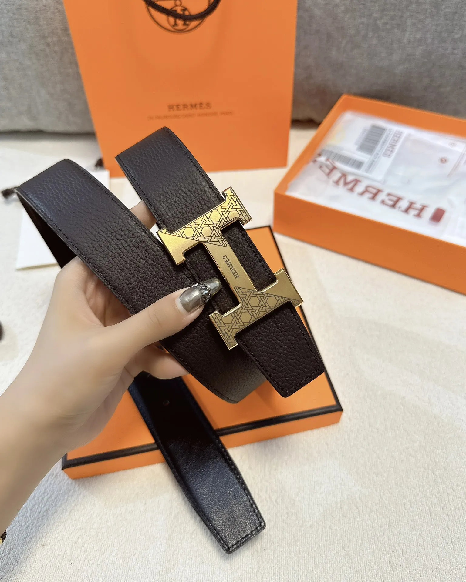 エルメス新作黒レザーベルトHバックル