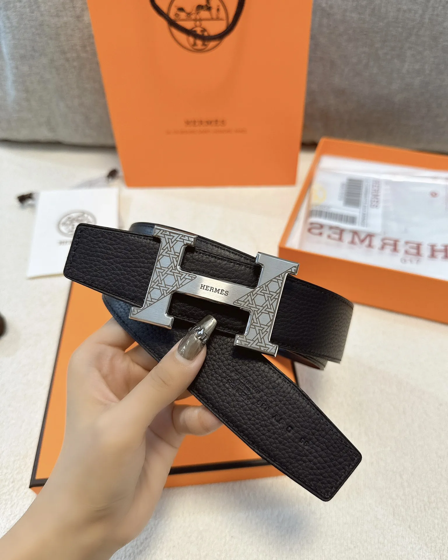 エルメス新作黒レザーベルトHバックル - 画像 (4)