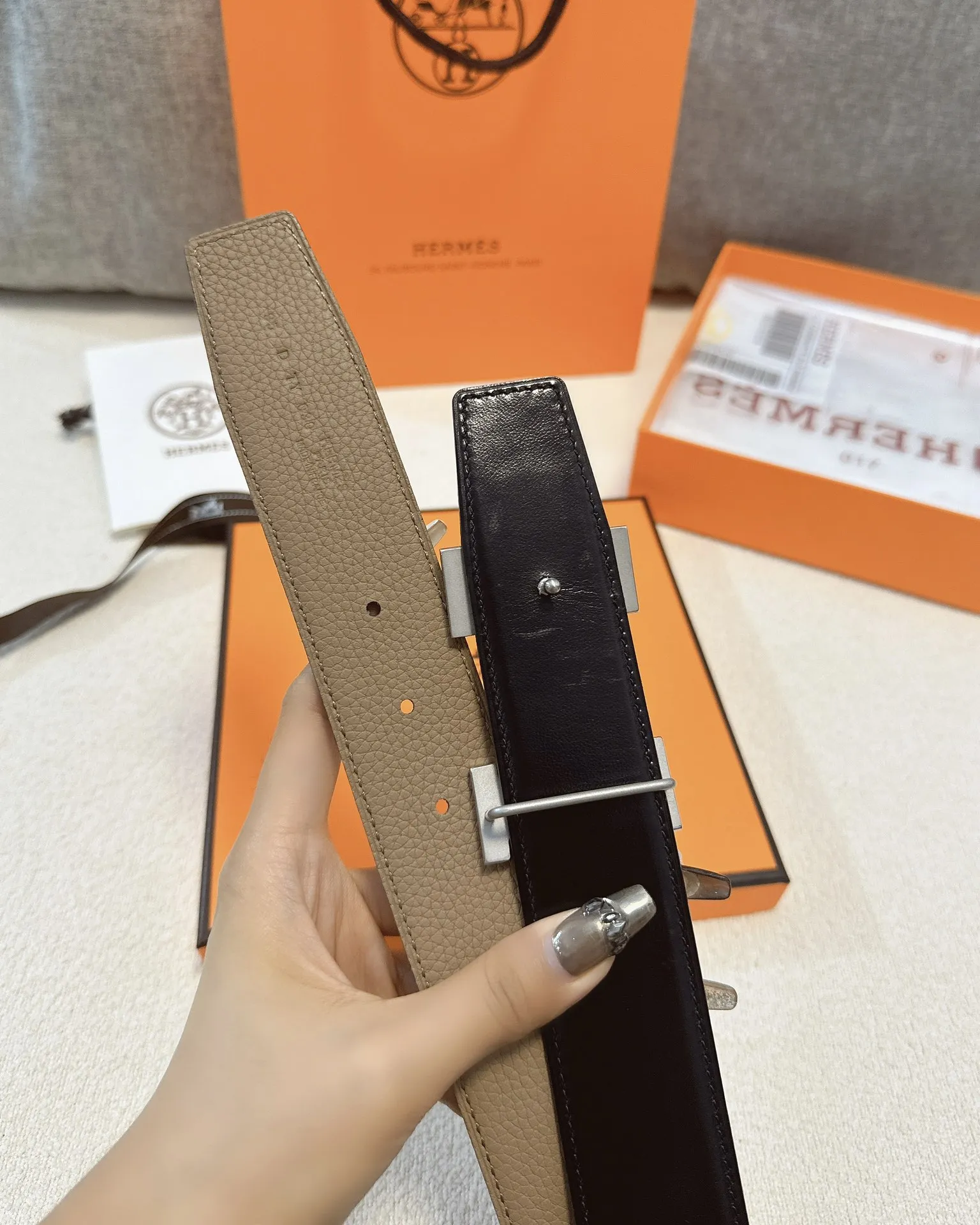 エルメス新作ベージュレザーベルトHバックル - 画像 (6)