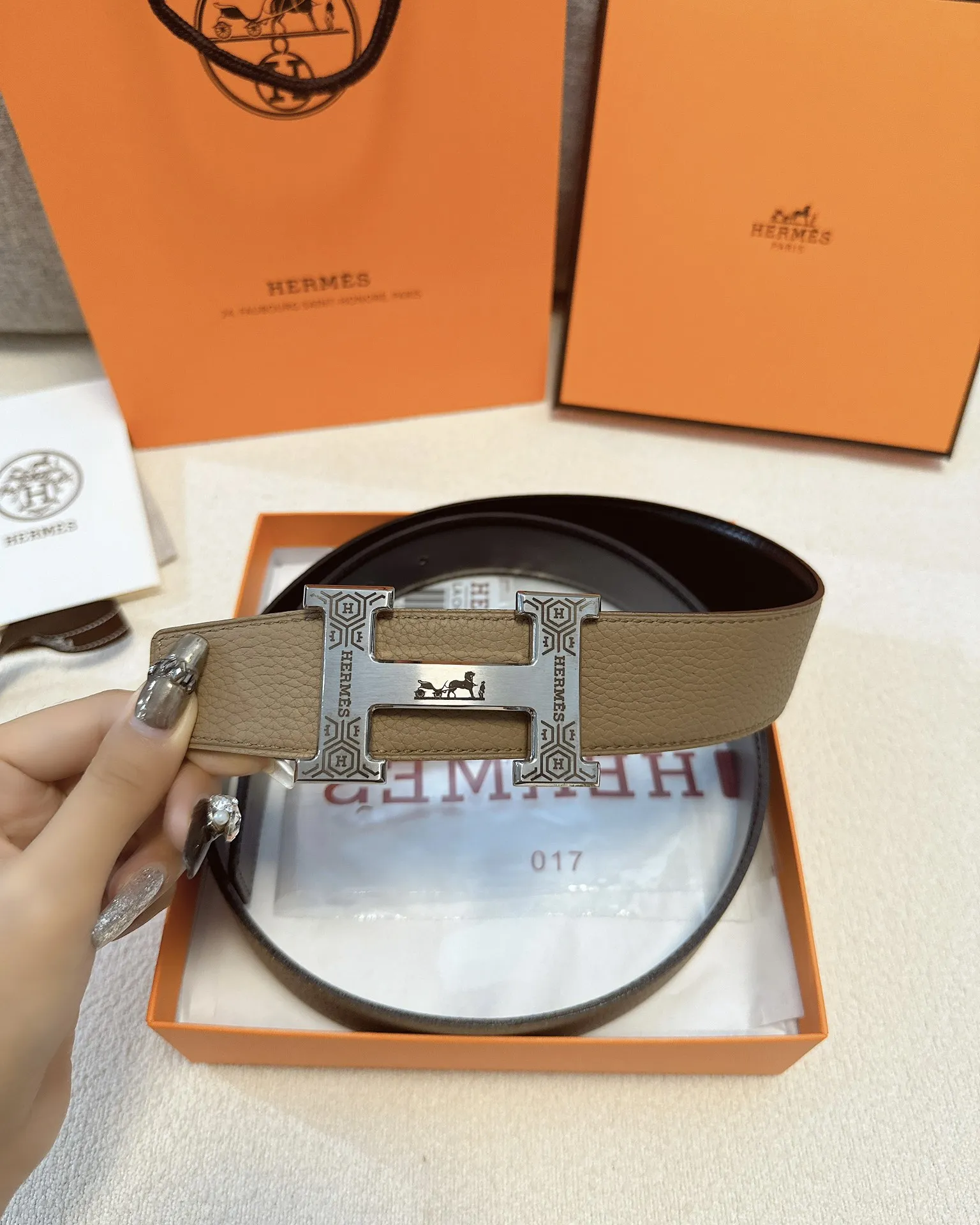 エルメス新作ベージュレザーベルトHバックル - 画像 (7)