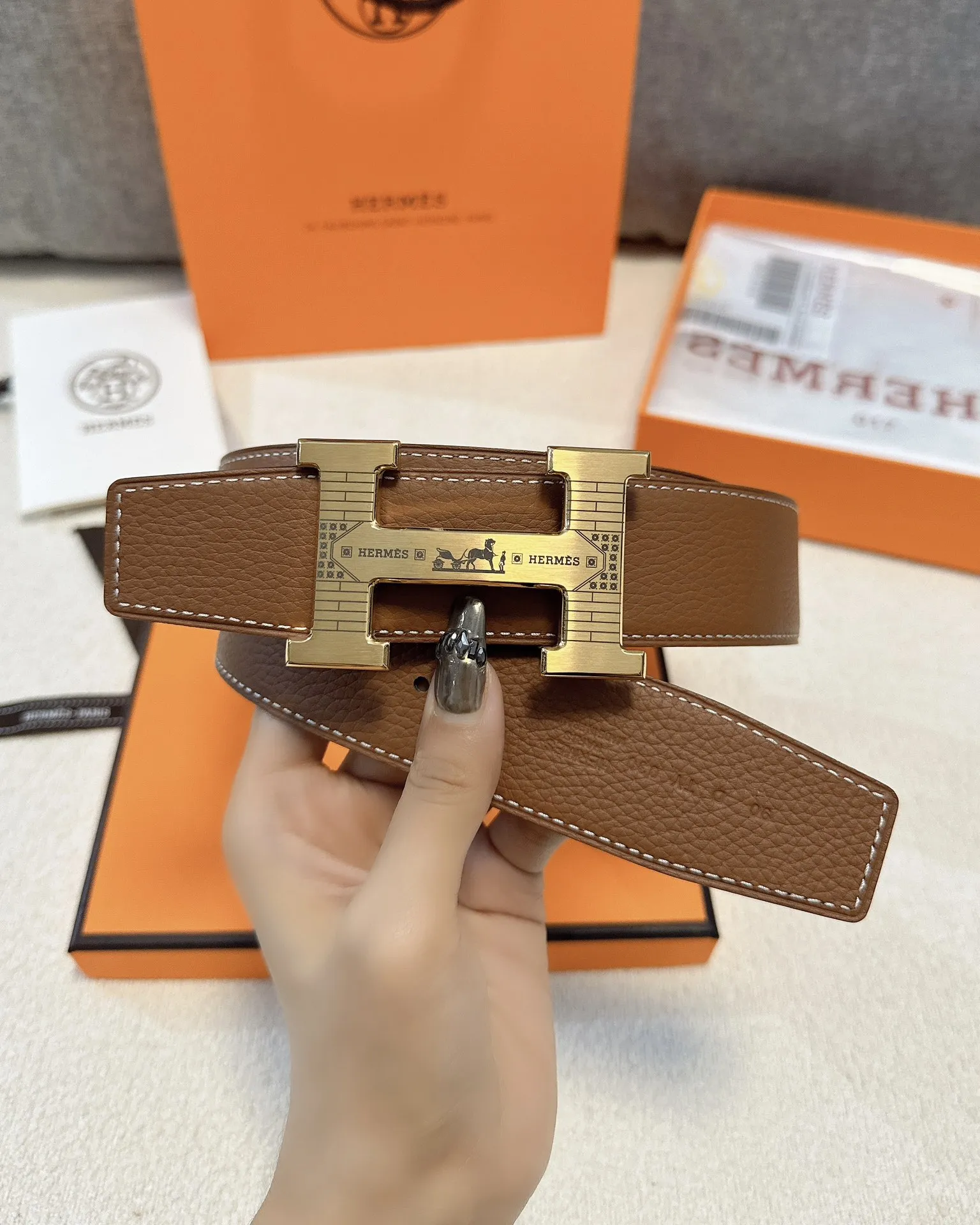 エルメス新作レザーベルトHバックル - 画像 (4)