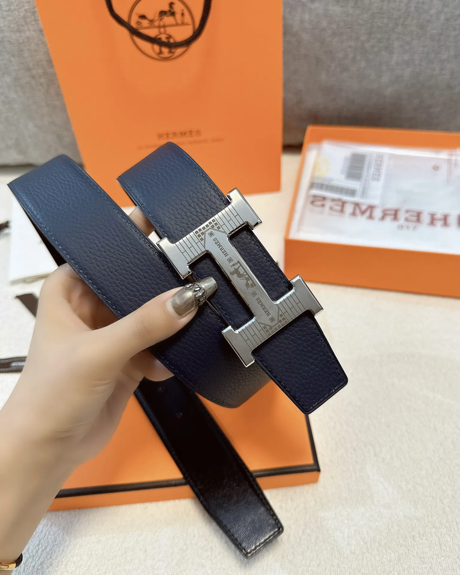 エルメス新作ブルーダブルフェイスベルト