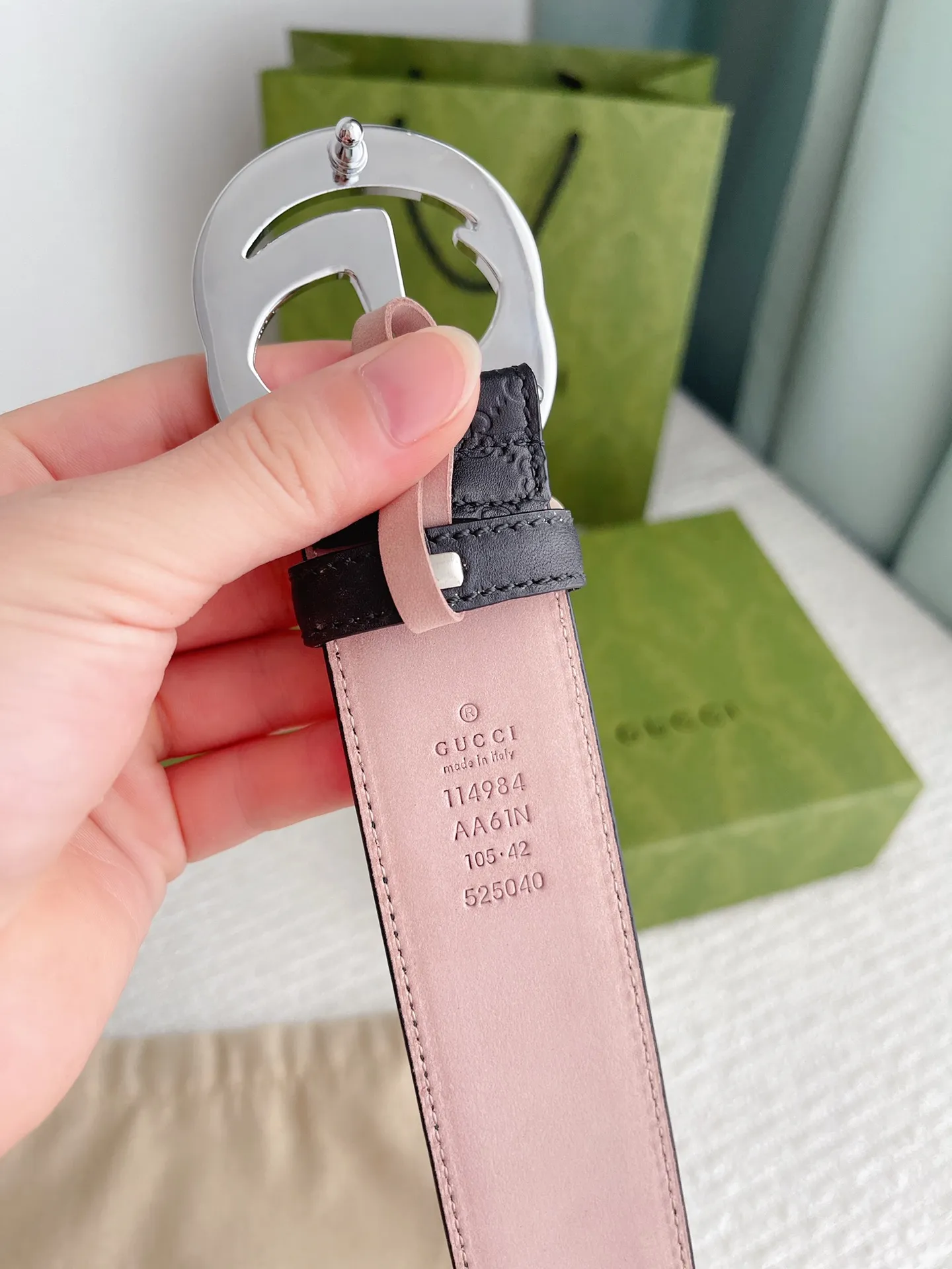 Gucci 新作ブラックベルト シルバーバックル - 画像 (8)