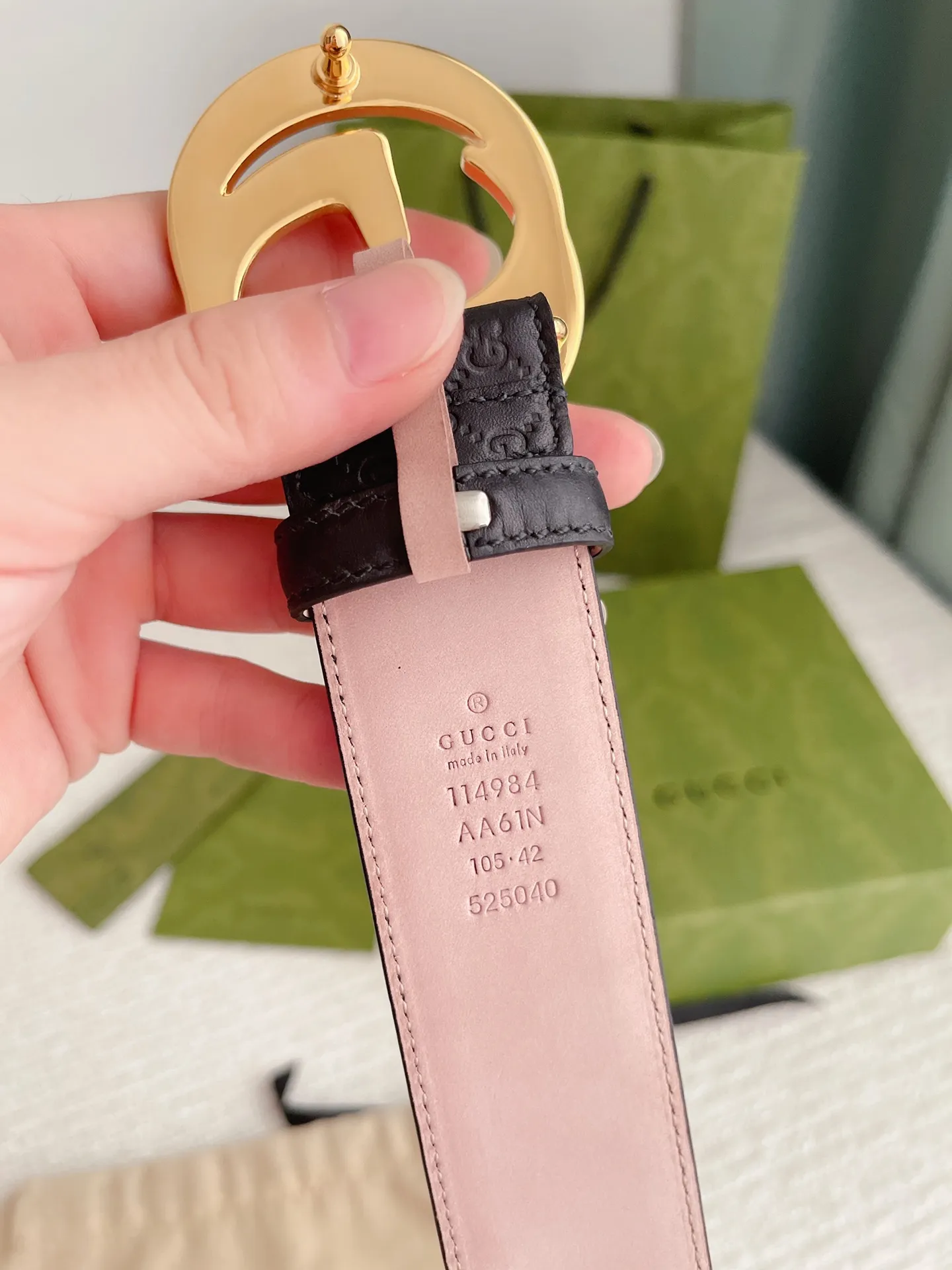 Gucci 新作ブラックベルトゴールドバックル - 画像 (8)