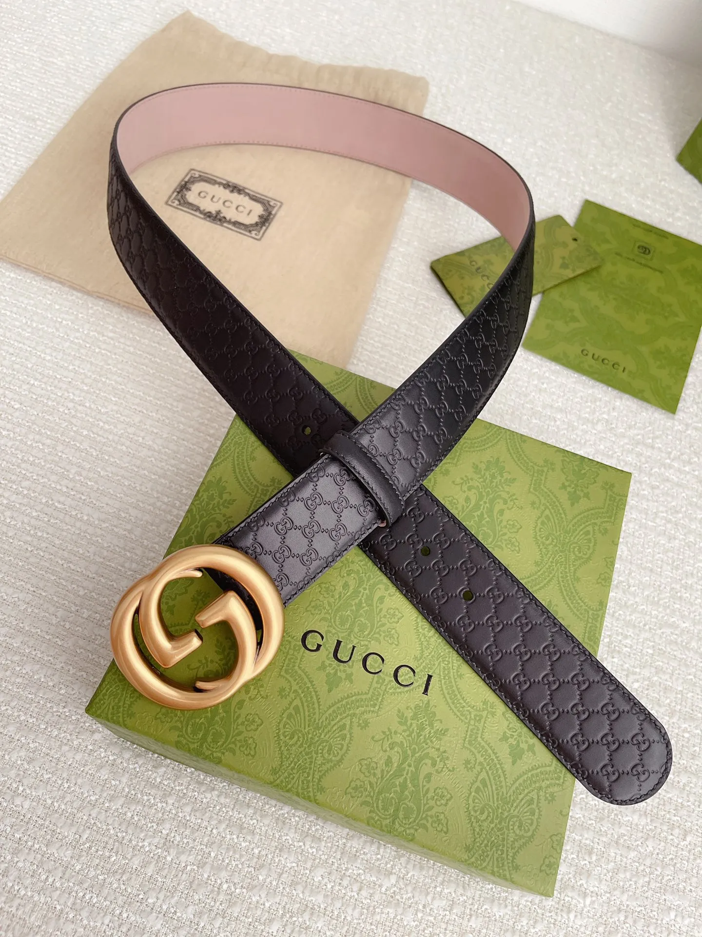 Gucci 新作黒レザーベルトゴールドバックル - 画像 (10)