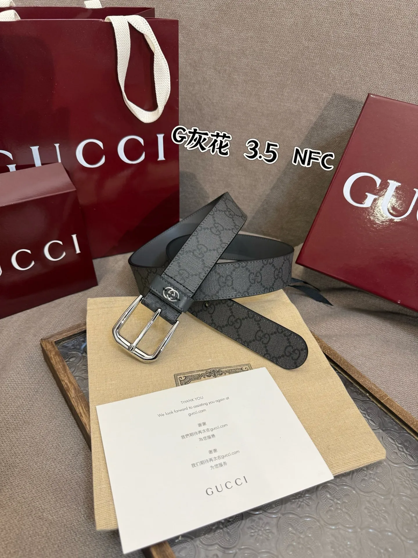 Gucci 新作 グレーPVCベルト 3.5cm GG金具 - 画像 (3)