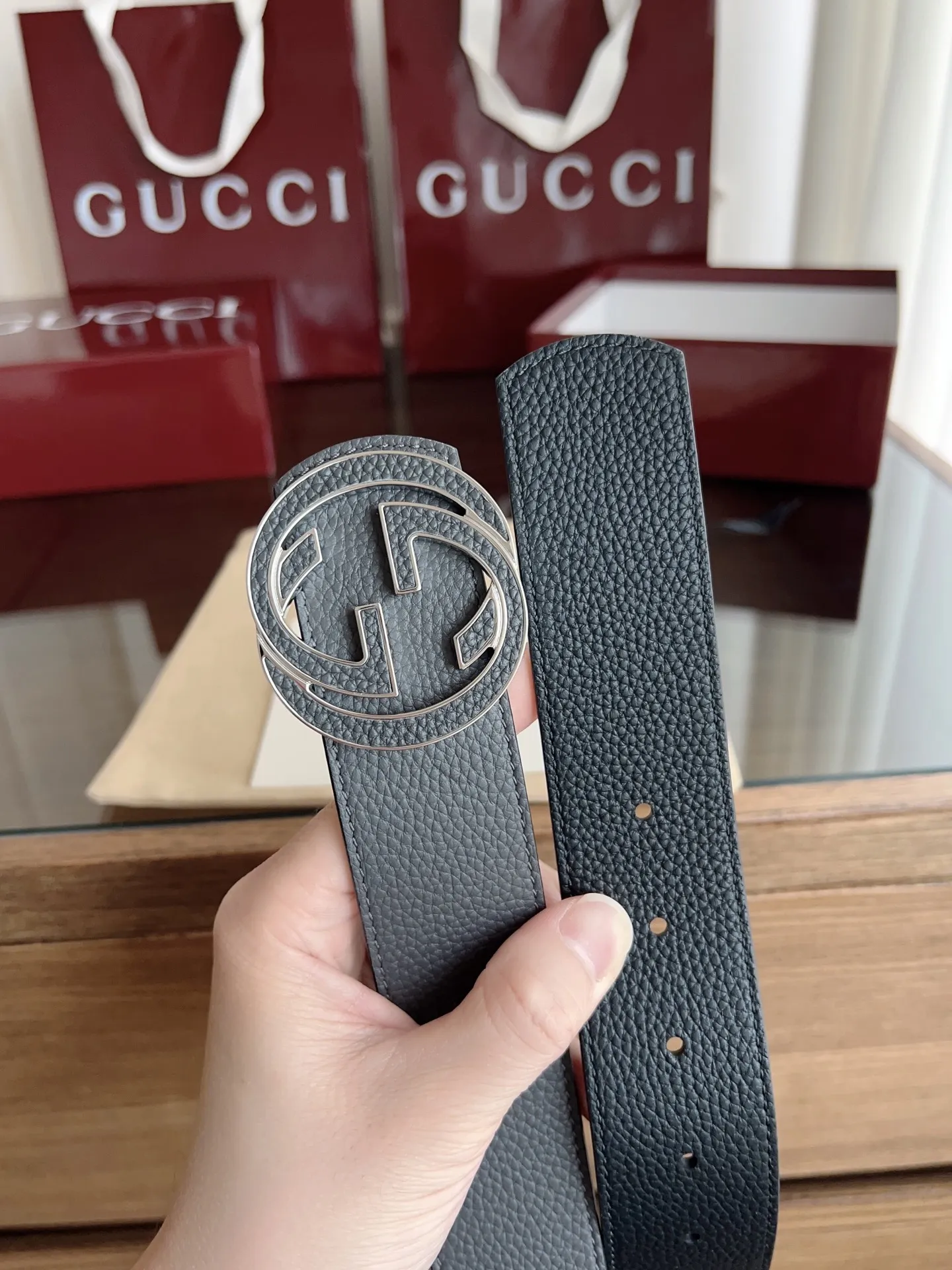Gucci 新作グレーベルト ダブルGバックル - 画像 (3)