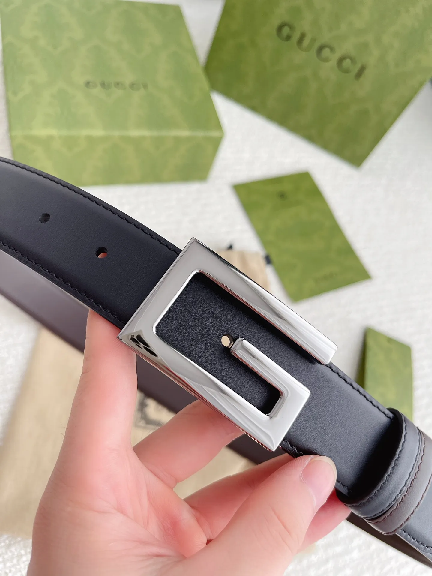 Gucci 新作3.5cm ベルト 黒コーヒー 2WAY - 画像 (4)
