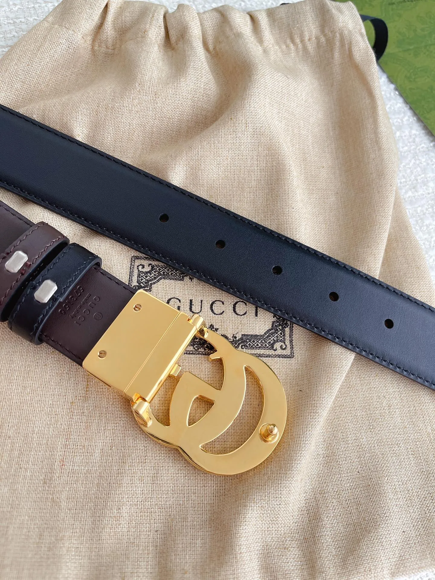 Gucci 新作3.5cm ベルト 黒コーヒー 2面使い - 画像 (7)
