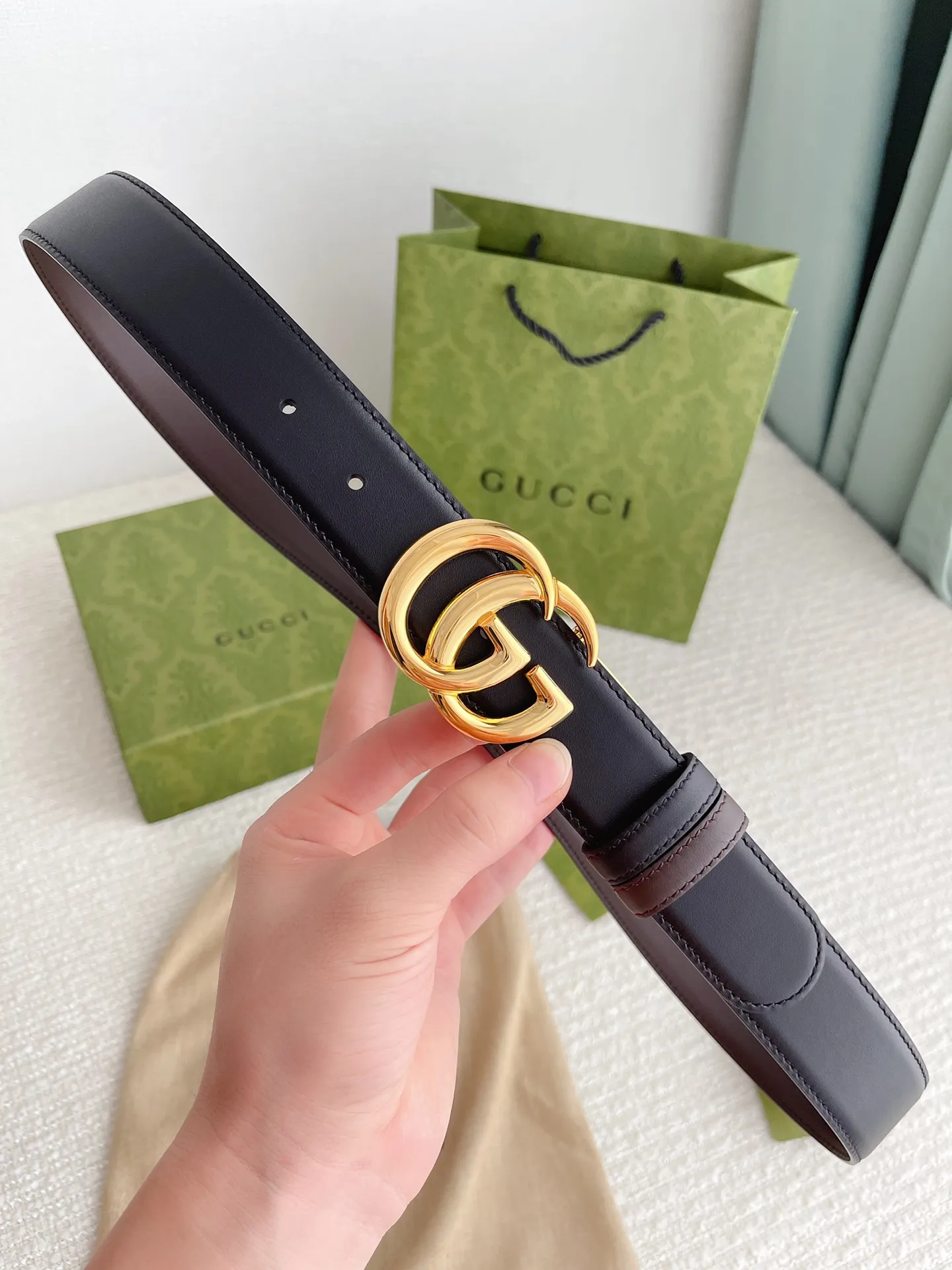 Gucci 新作3.5cm ベルト 黒コーヒー 2面使い - 画像 (9)