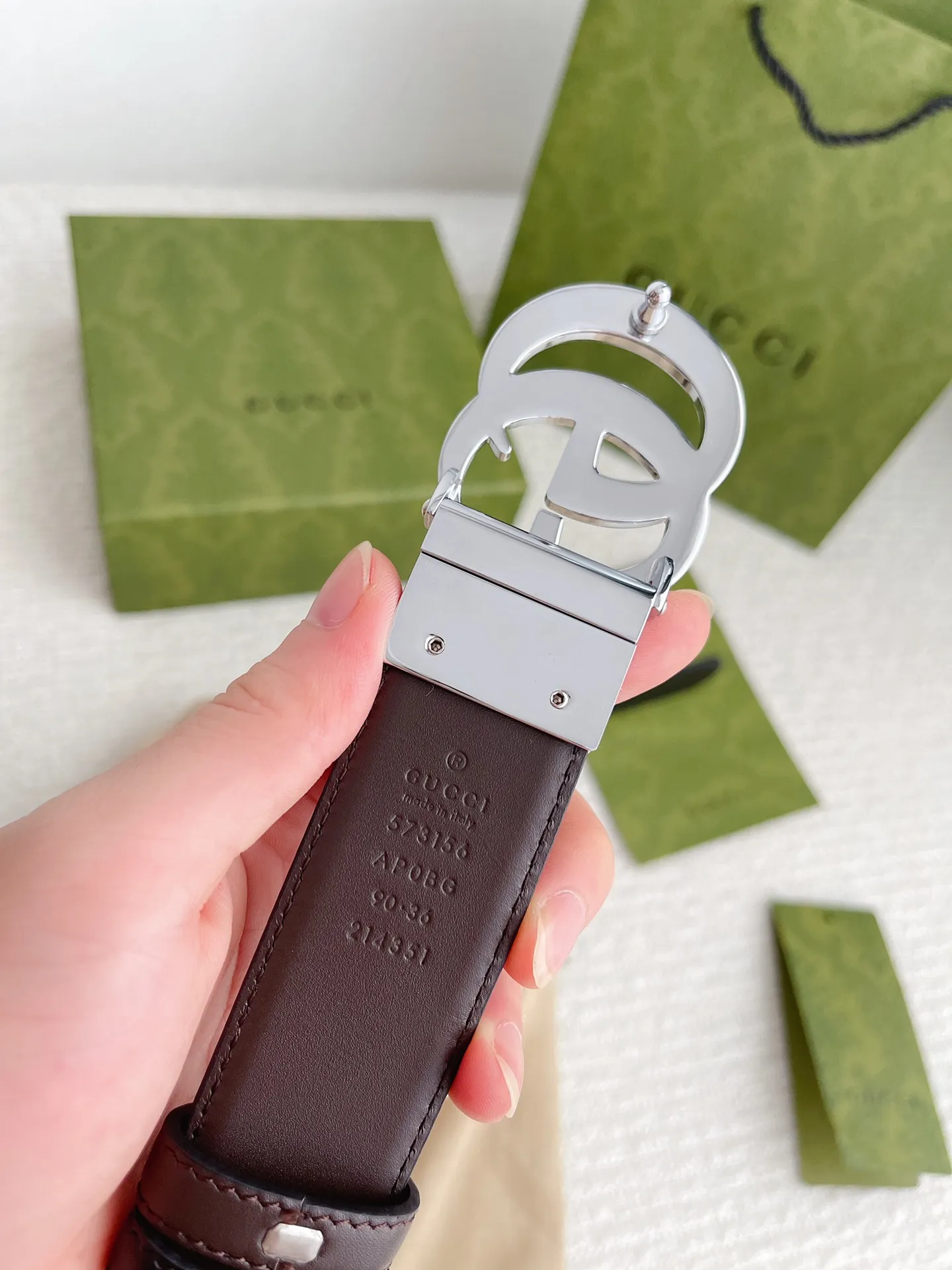 Gucci 新作3.5cm ベルト 黒コーヒー 二面使い - 画像 (8)