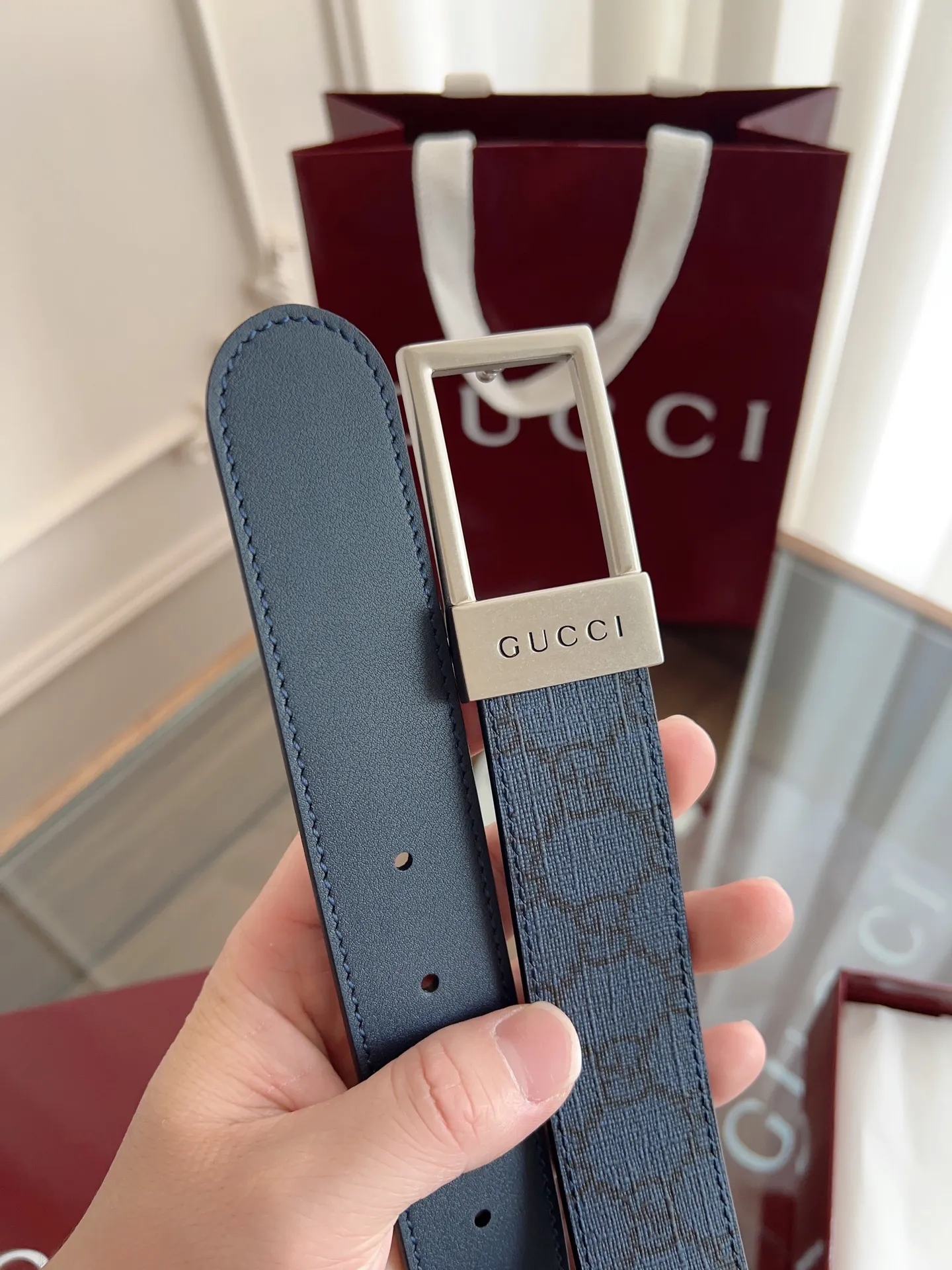 Gucci 新作ブルーシリコンボトムベルト - 画像 (3)