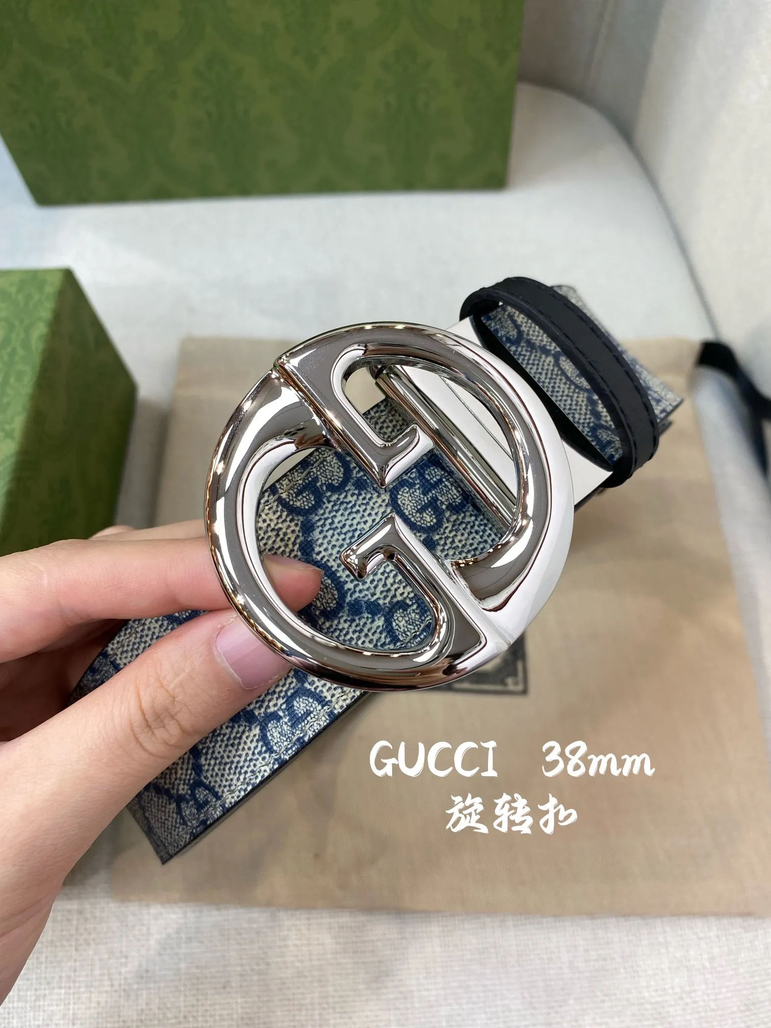 Gucci 新作 ブルー GG柄 ベルト 38mm - 画像 (4)