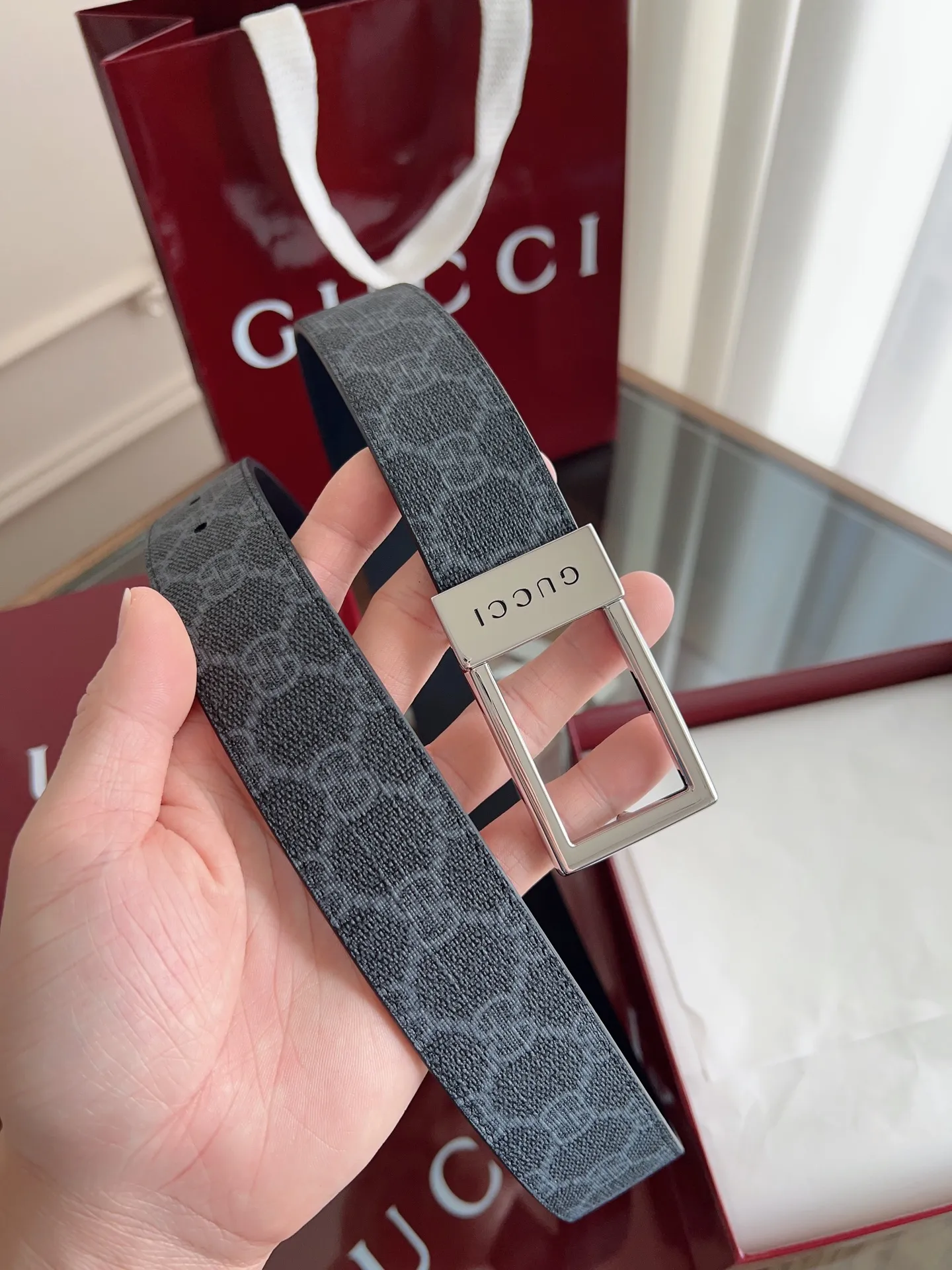 Gucci 新作黒シリコンベルト - 画像 (9)